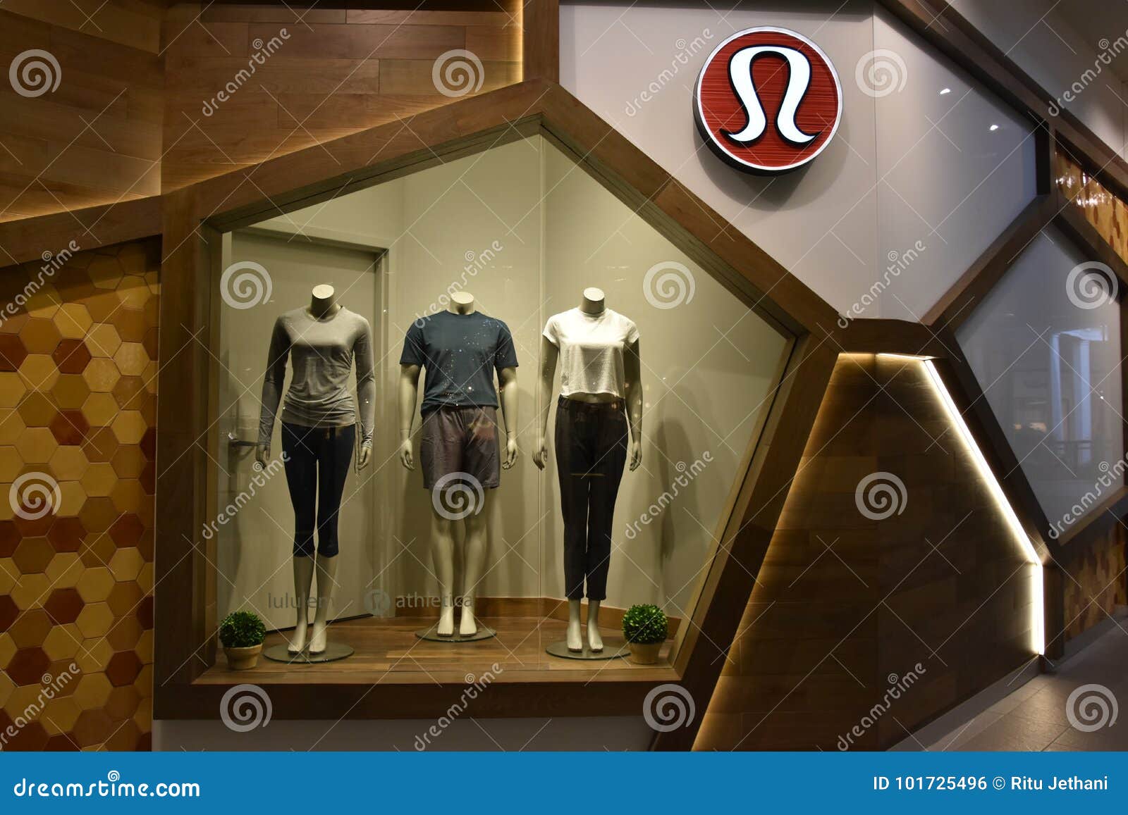 lululemon galleria