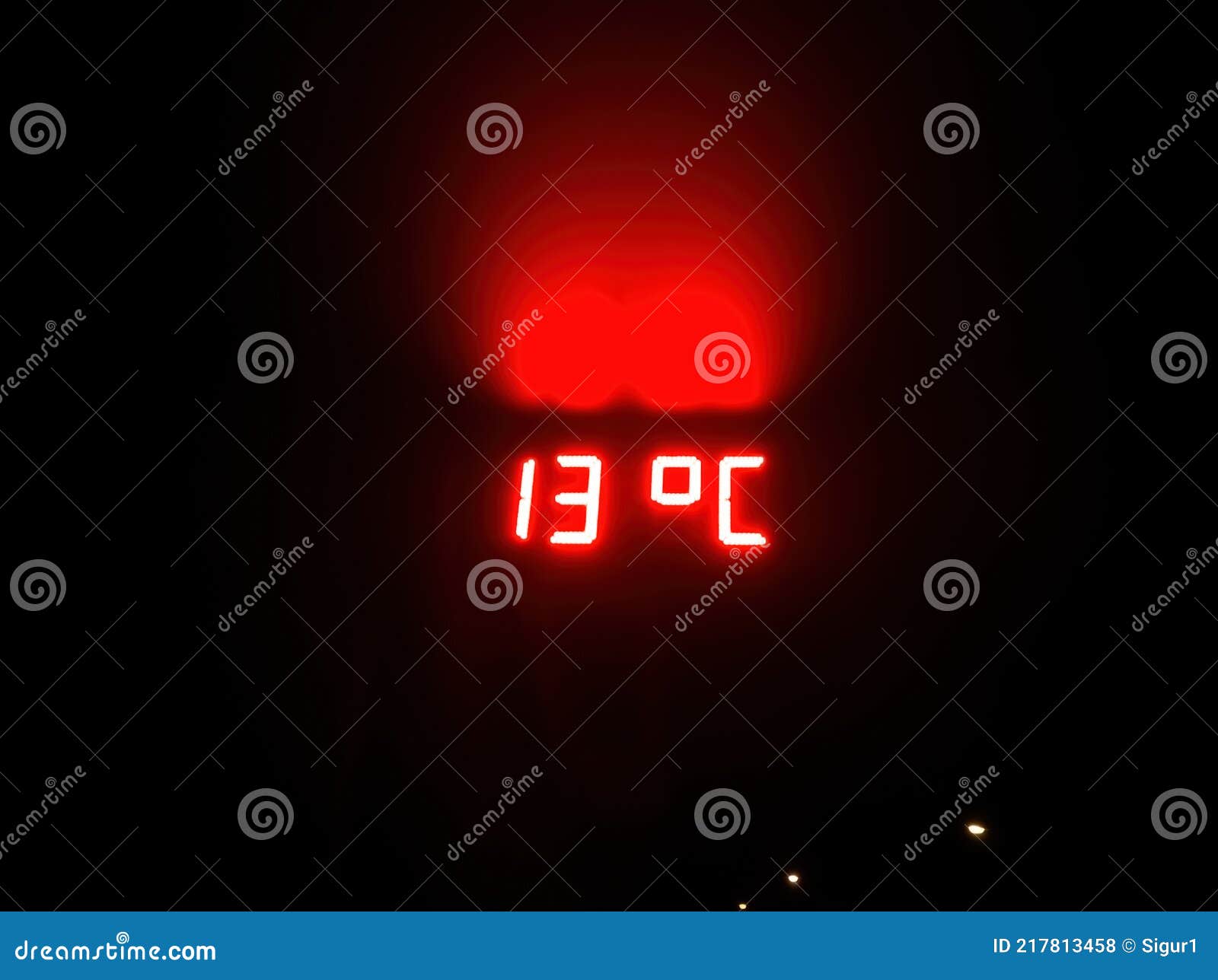luminous sign of temperature at night