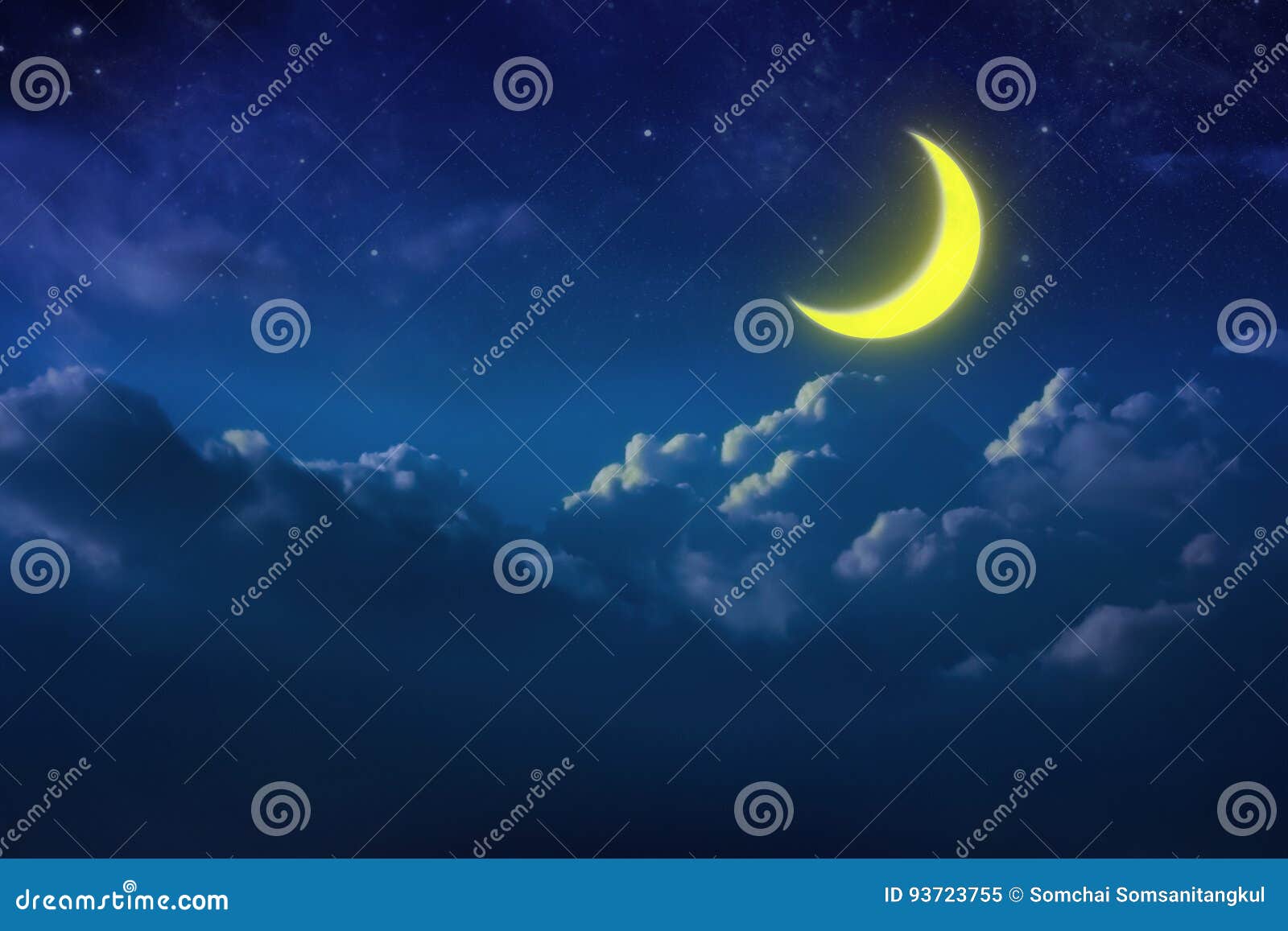 Lune à Moitié Jaune Derrière Nuageux Sur Le Ciel Et Létoile