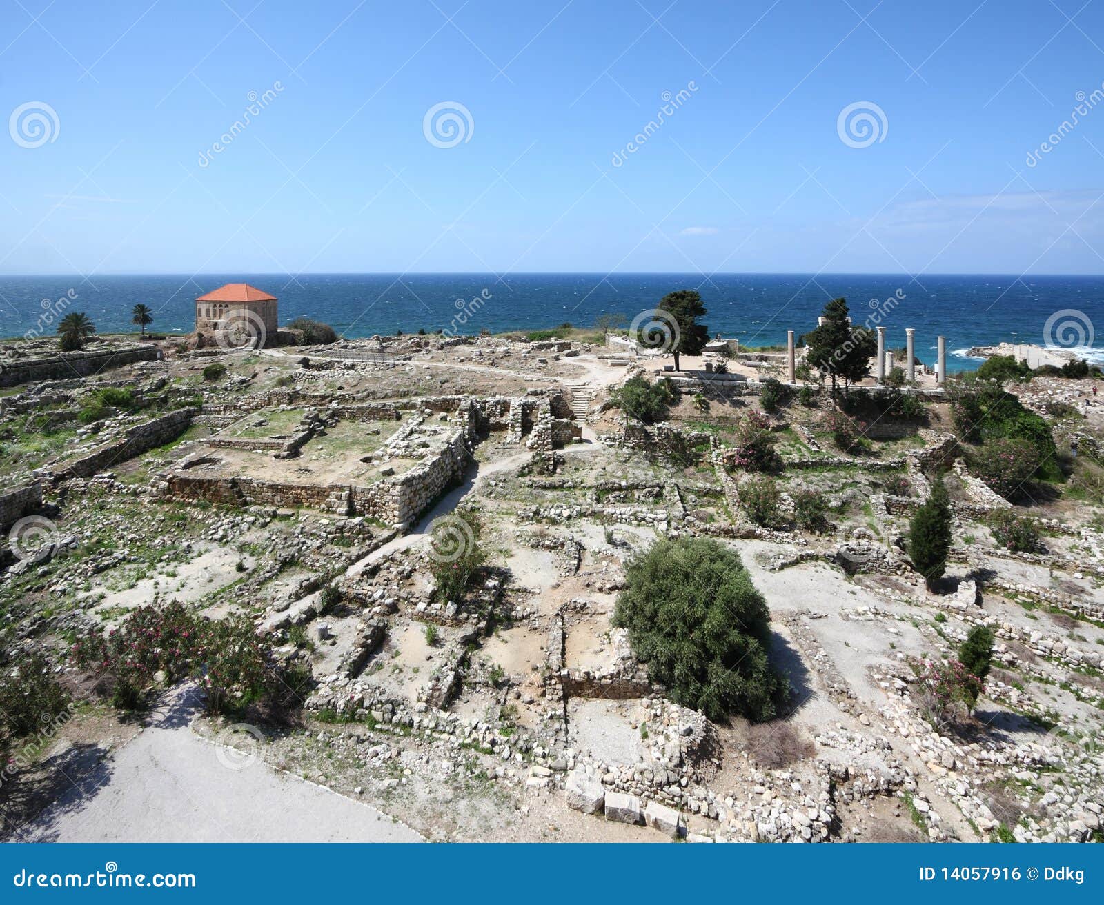 Luogo Archeological di Byblos, Libano. Il luogo archelogical del limite abitato in per le migliaia di anni.