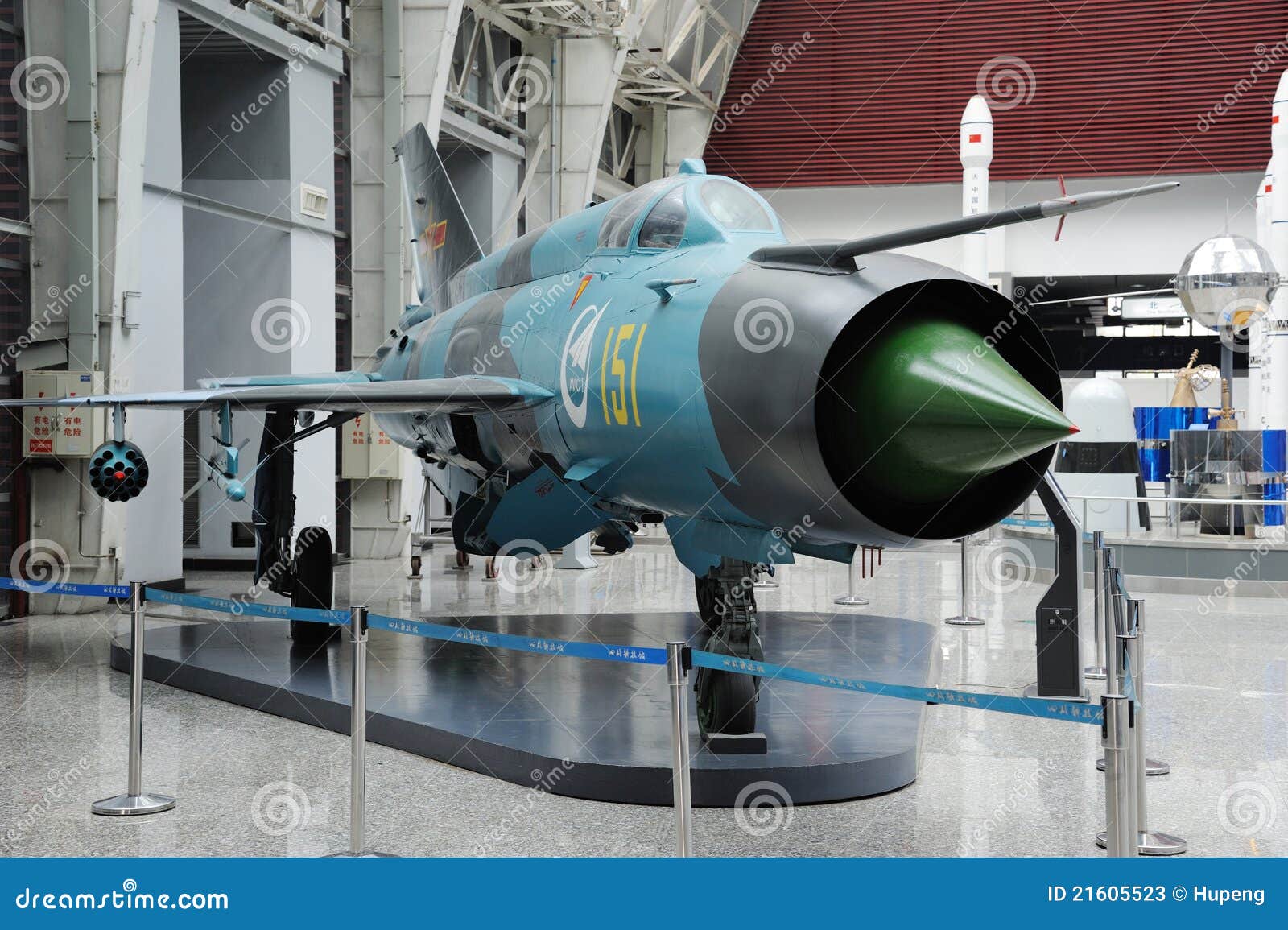 Lutador de jato chinês de F-7III na ciência de Sichuan e na tecnologia Musem.