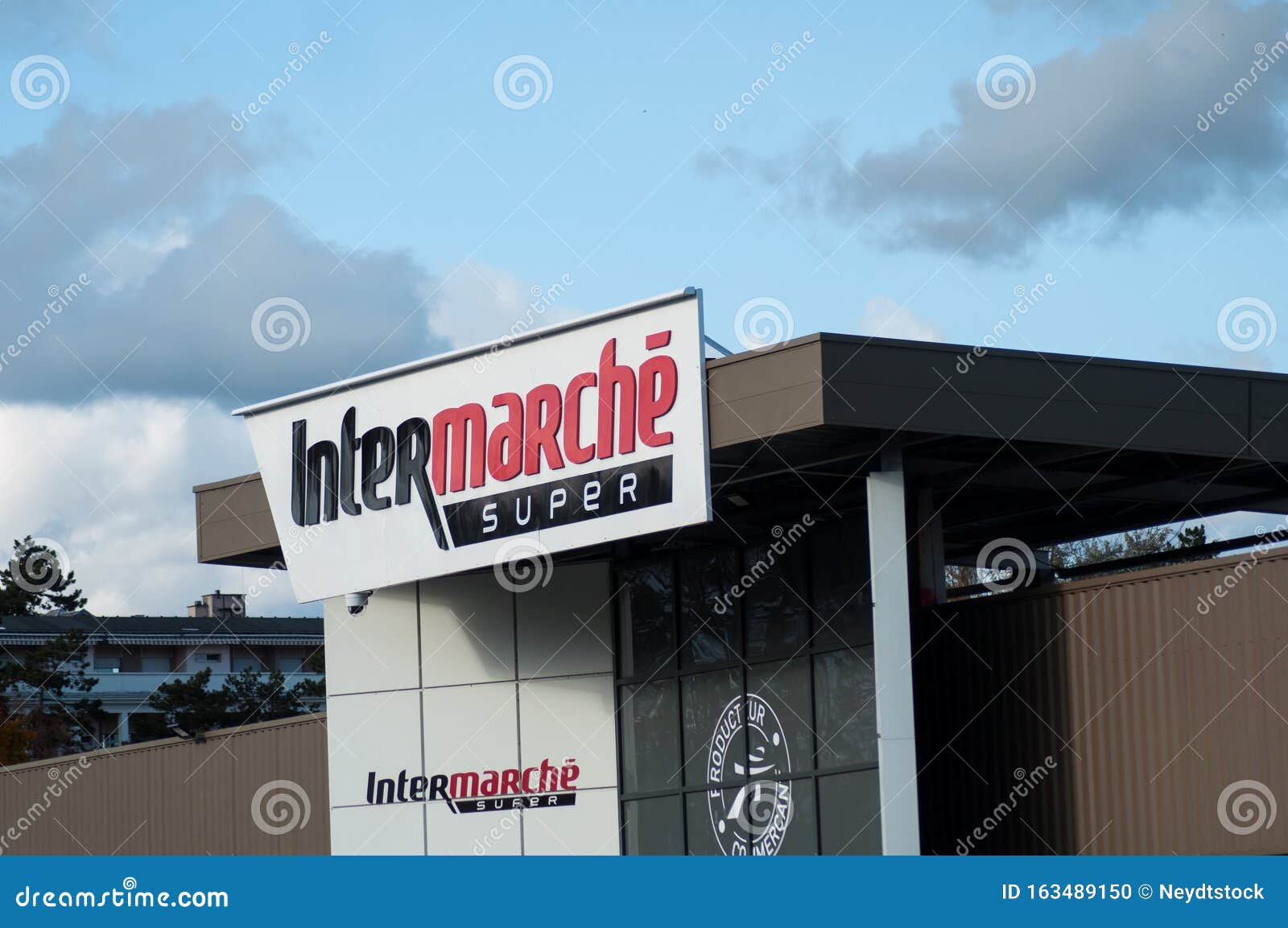 Front View Of Intermarche Supermarket The Famous Chain Of Food Store Editorial Image Image Of Front Entry 163489150
