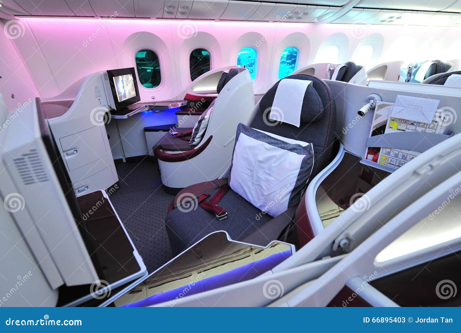 Luxuriose Business Class Sitze Bord Qatar Airways Boeing 787