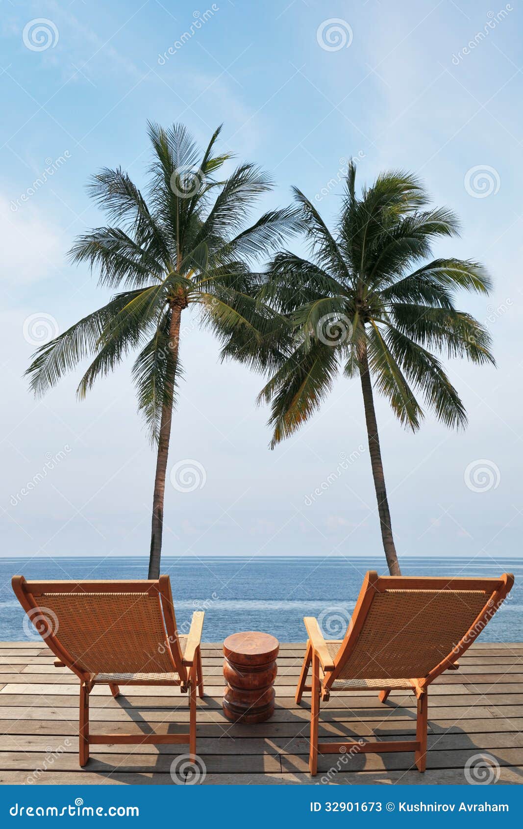The Luxury Beachfront Pool And The Ocean Stock Image 