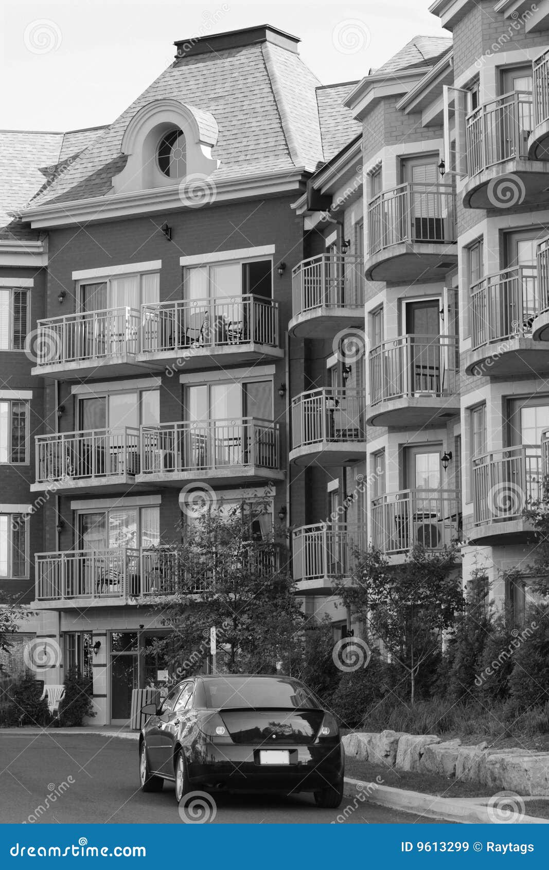 District neighbourhood Black and White Stock Photos & Images - Page 2 -  Alamy