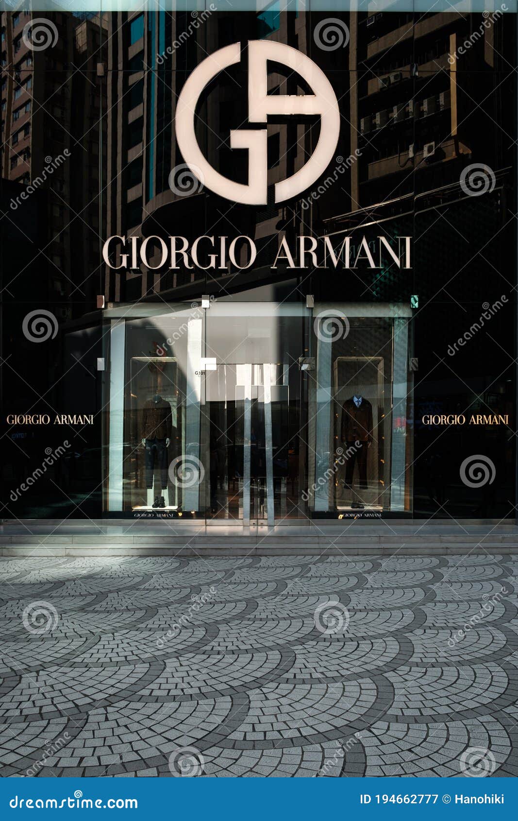 8,236 Photos de Armani - Photos de stock gratuites et libres de droits de  Dreamstime