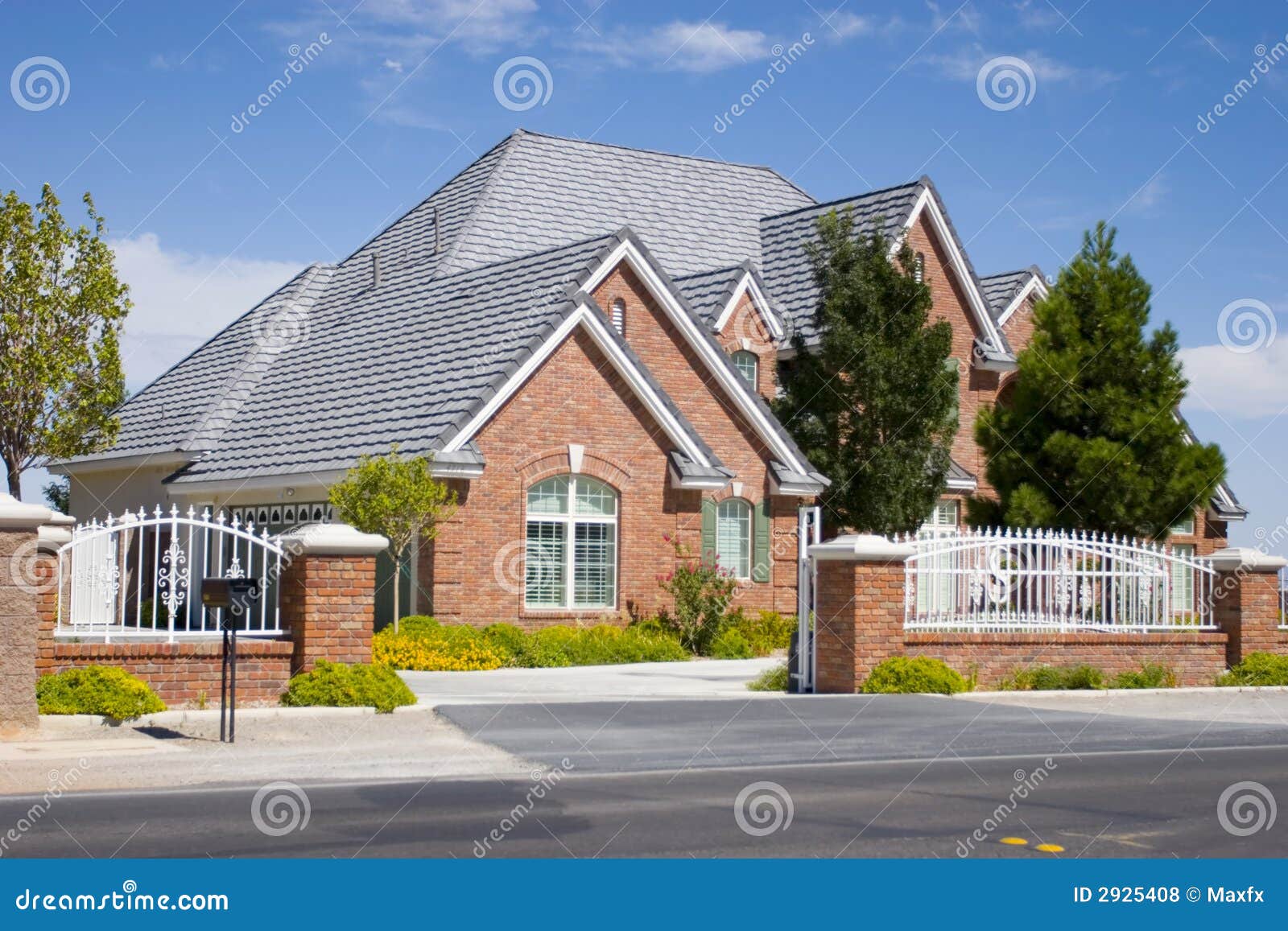 Luxury home stock photo. Image of custom, luxury, suburbs 2925408