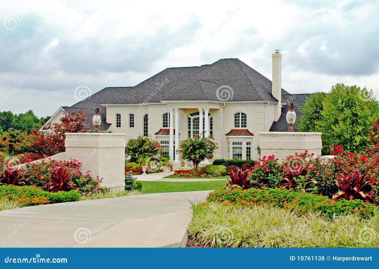 Luxury Home 4 Lush Landscaping Stock Photo Image of architecture