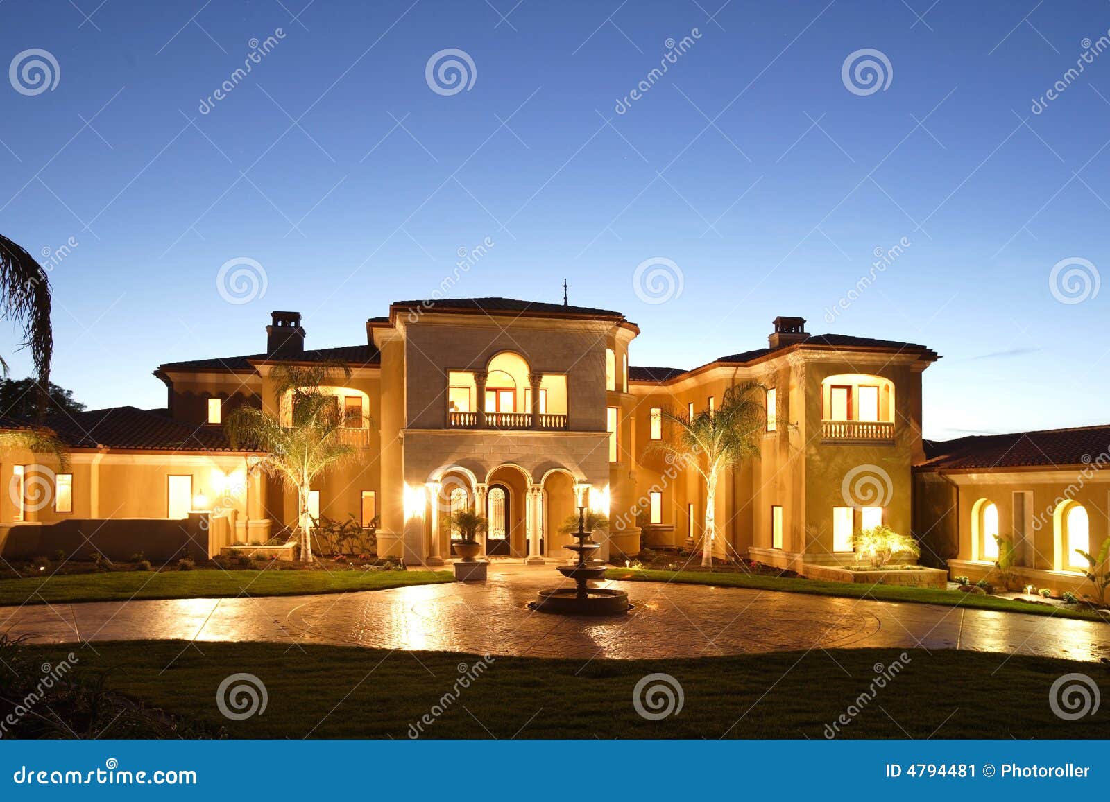 Luxury Home stock image. Image of residential, prestige 4794481