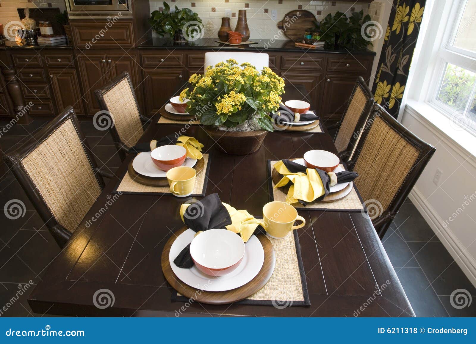 Luxury Home Dining Table. Picture Image 6211318