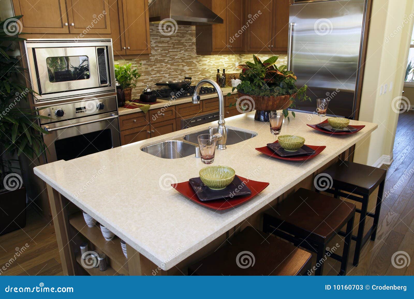 Luxury home kitchen island stock image. Image of tiles 10160703