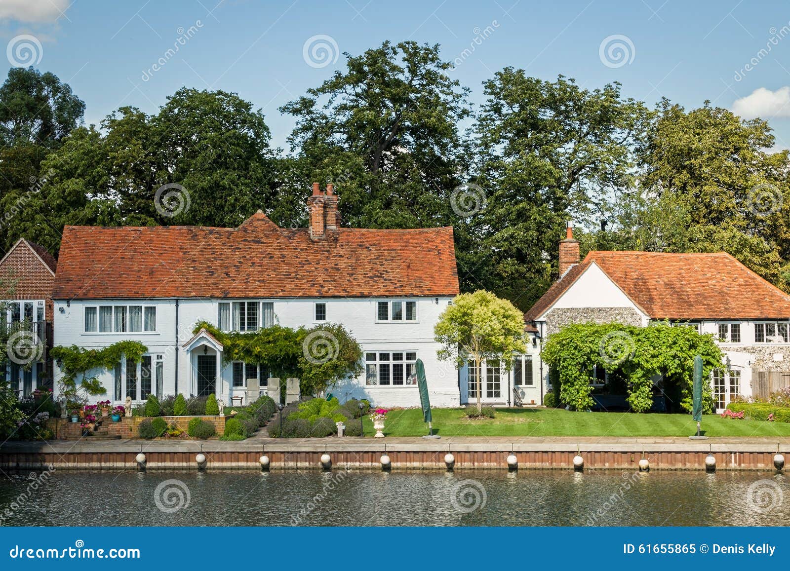 Luxury House on the River Thames, England. Stock Image Image of