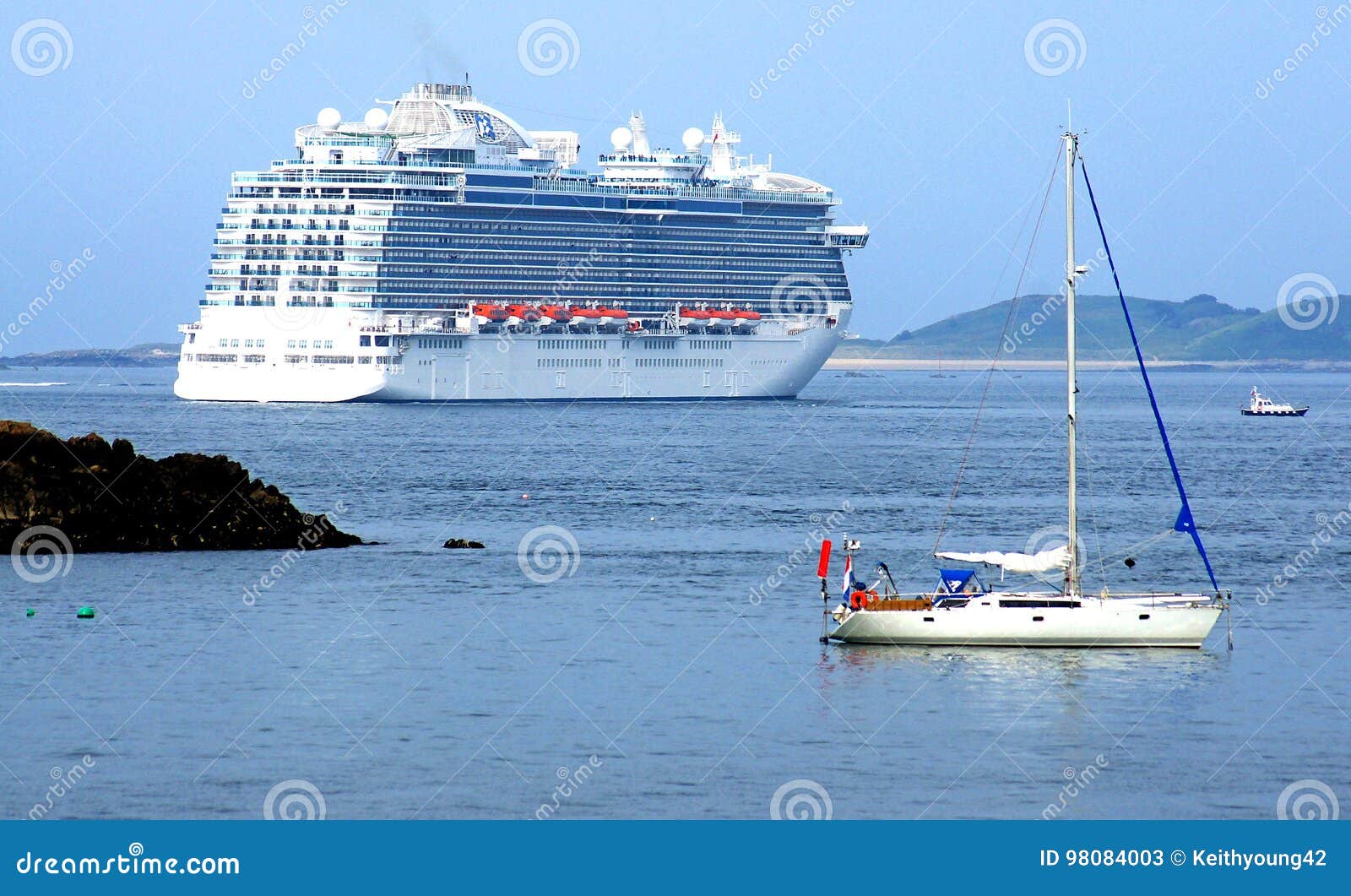 cruise liners in guernsey