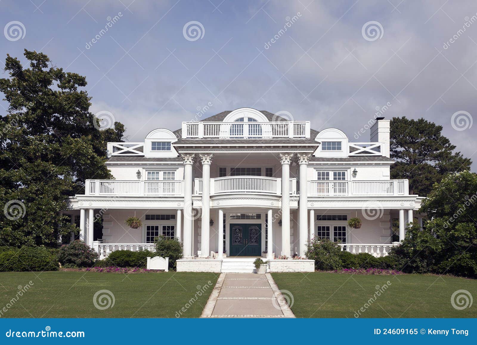 Luxury White House stock image. Image of landscaping 24609165