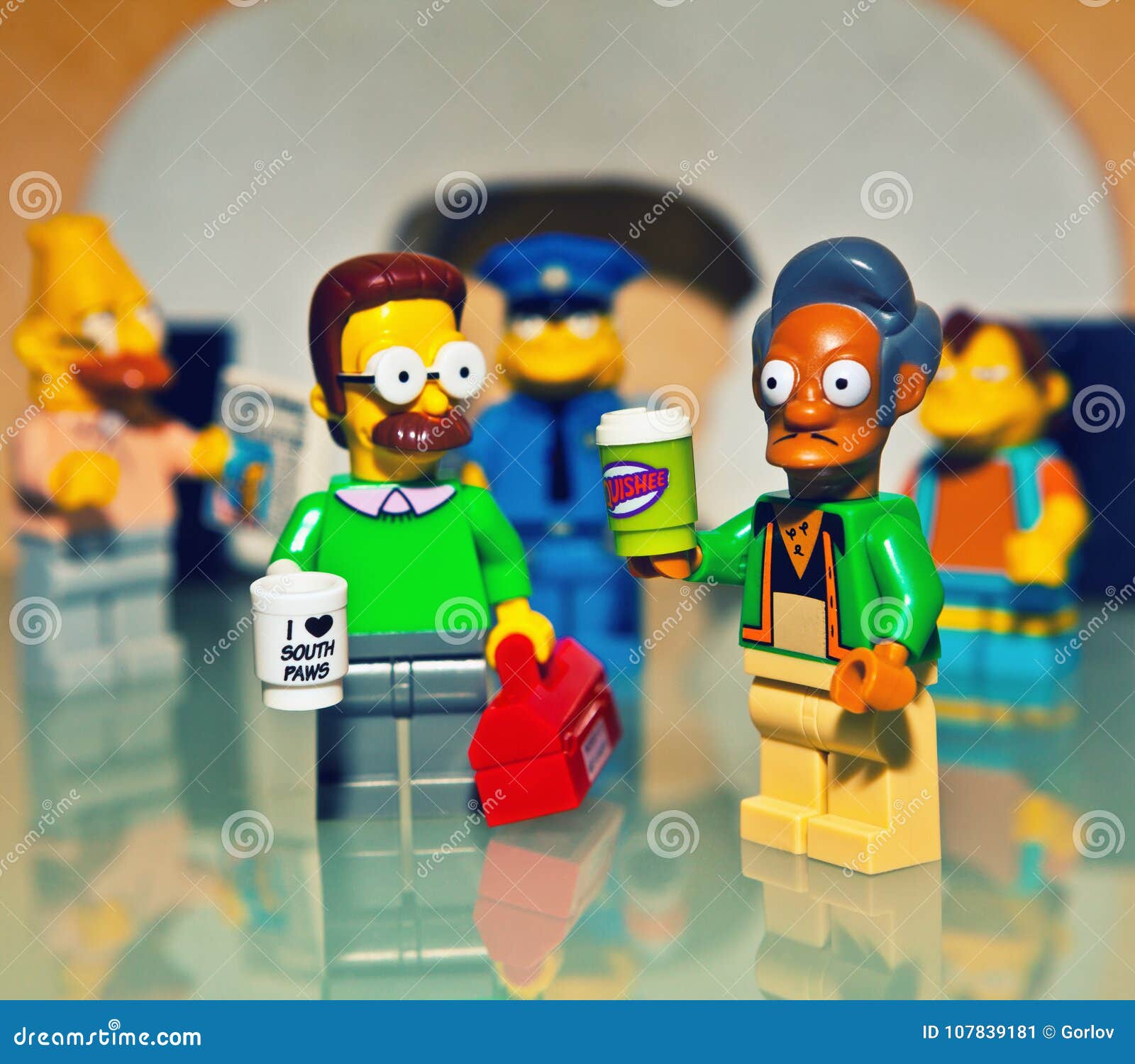 Luz De La Calidad Del Estudio De La Manzana De La Gente De Lego Foto editorial - Imagen de calidad, gente: 107839181