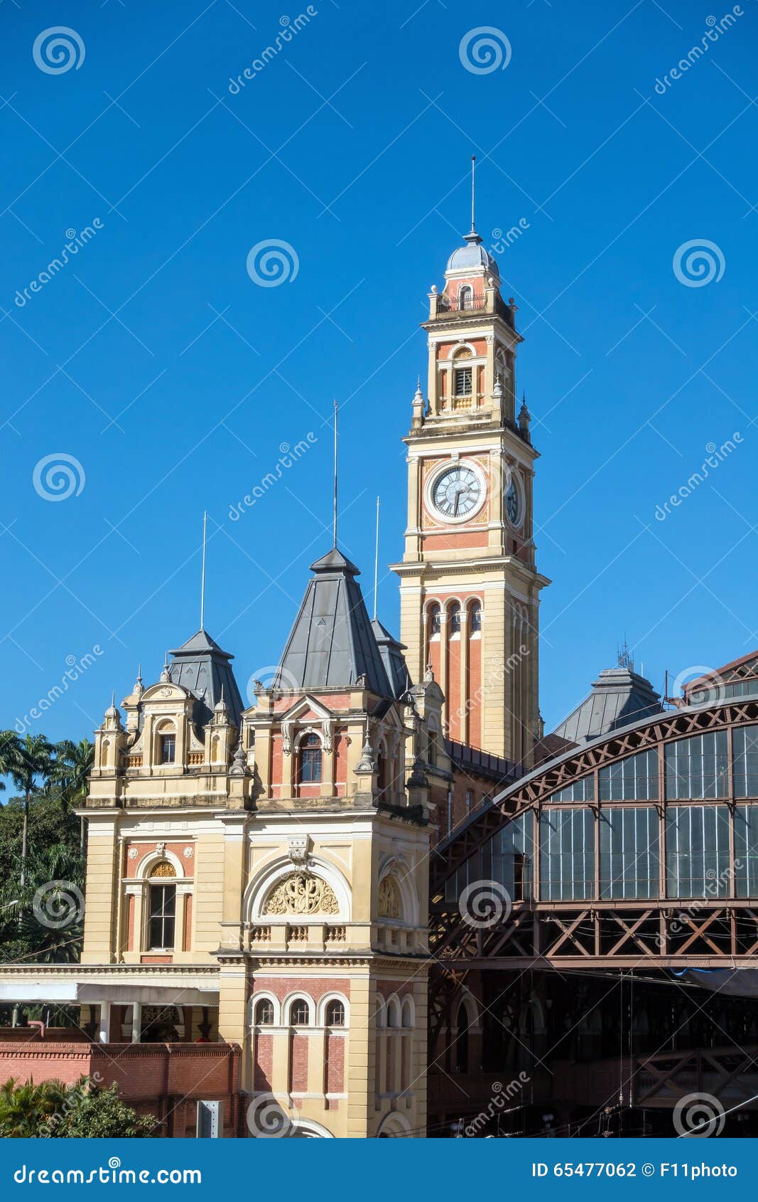 luz station with blue sky in sao paulo