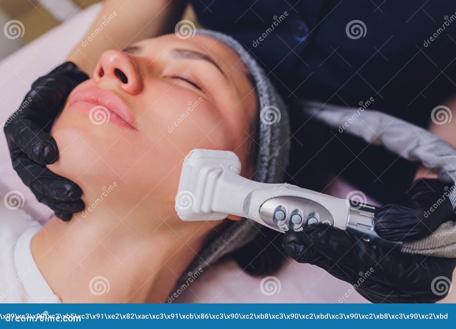 Lymphatic Drainage Massage Lpg Apparatus Process Therapist Beautician Makes A Rejuvenating