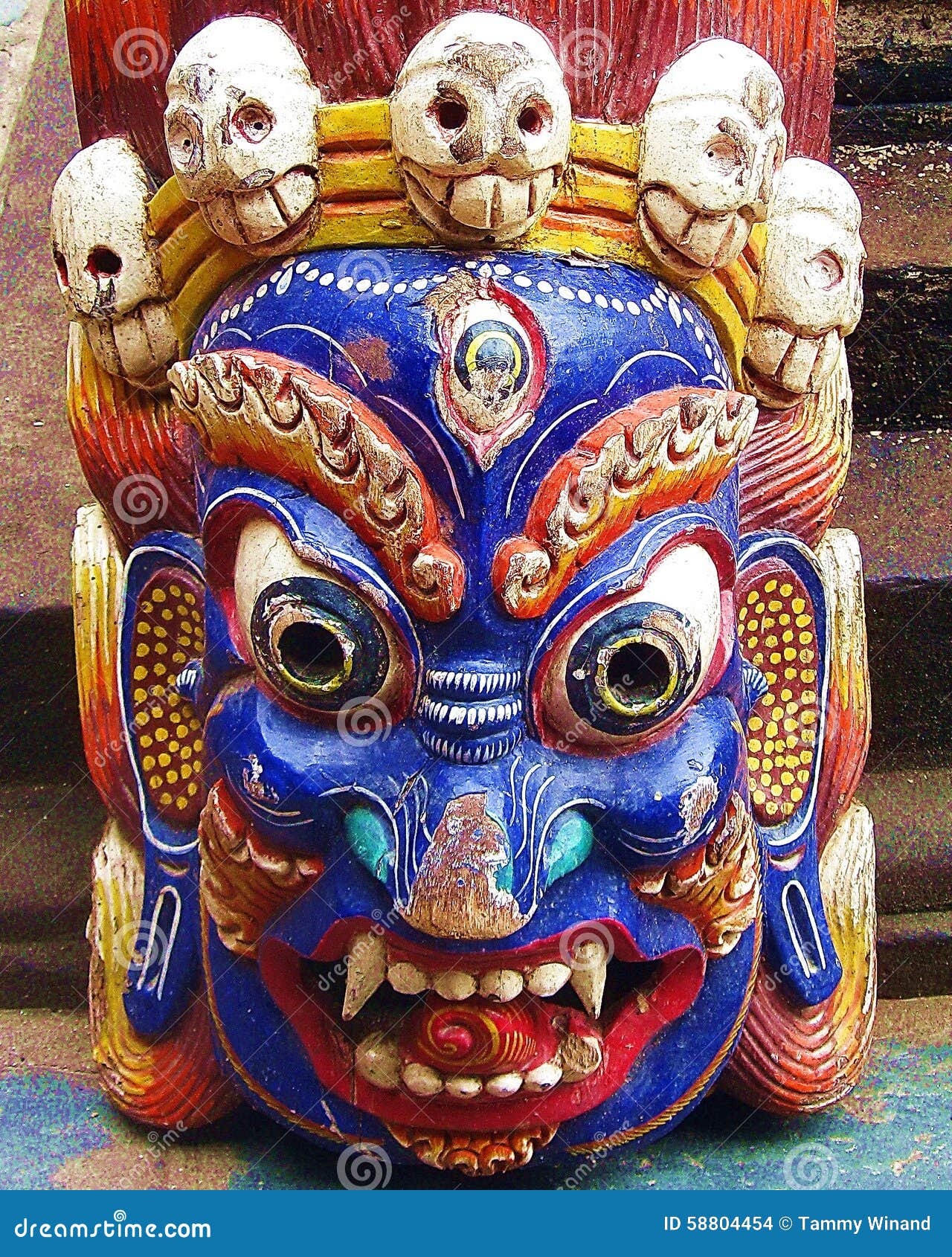 cayó Sangrar Premedicación Máscara Colérica Budista Tibetana De La Deidad Foto de archivo - Imagen de  blanco, colmillos: 58804454