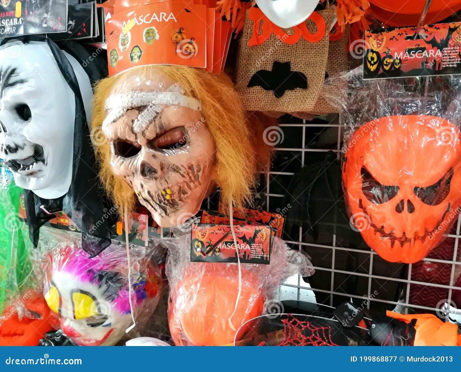 Máscaras De Halloween à Venda Fotografia Editorial - Imagem de morte,  suportes: 199868877