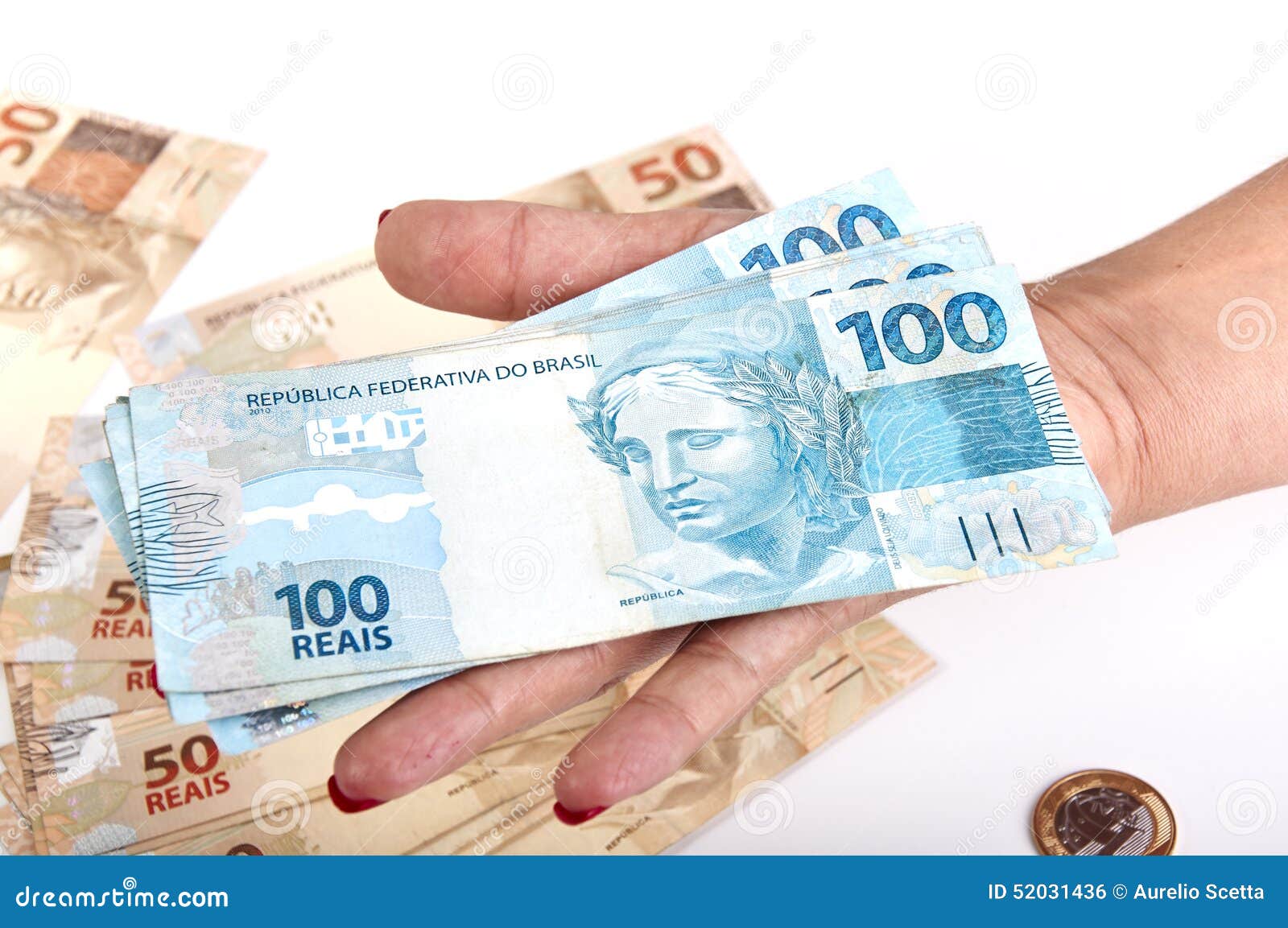 Featured image of post Foto Com Dinheiro Na M o Ap s pagar por rodinei torcedor diz que vai injetar dinheiro no s o paulo