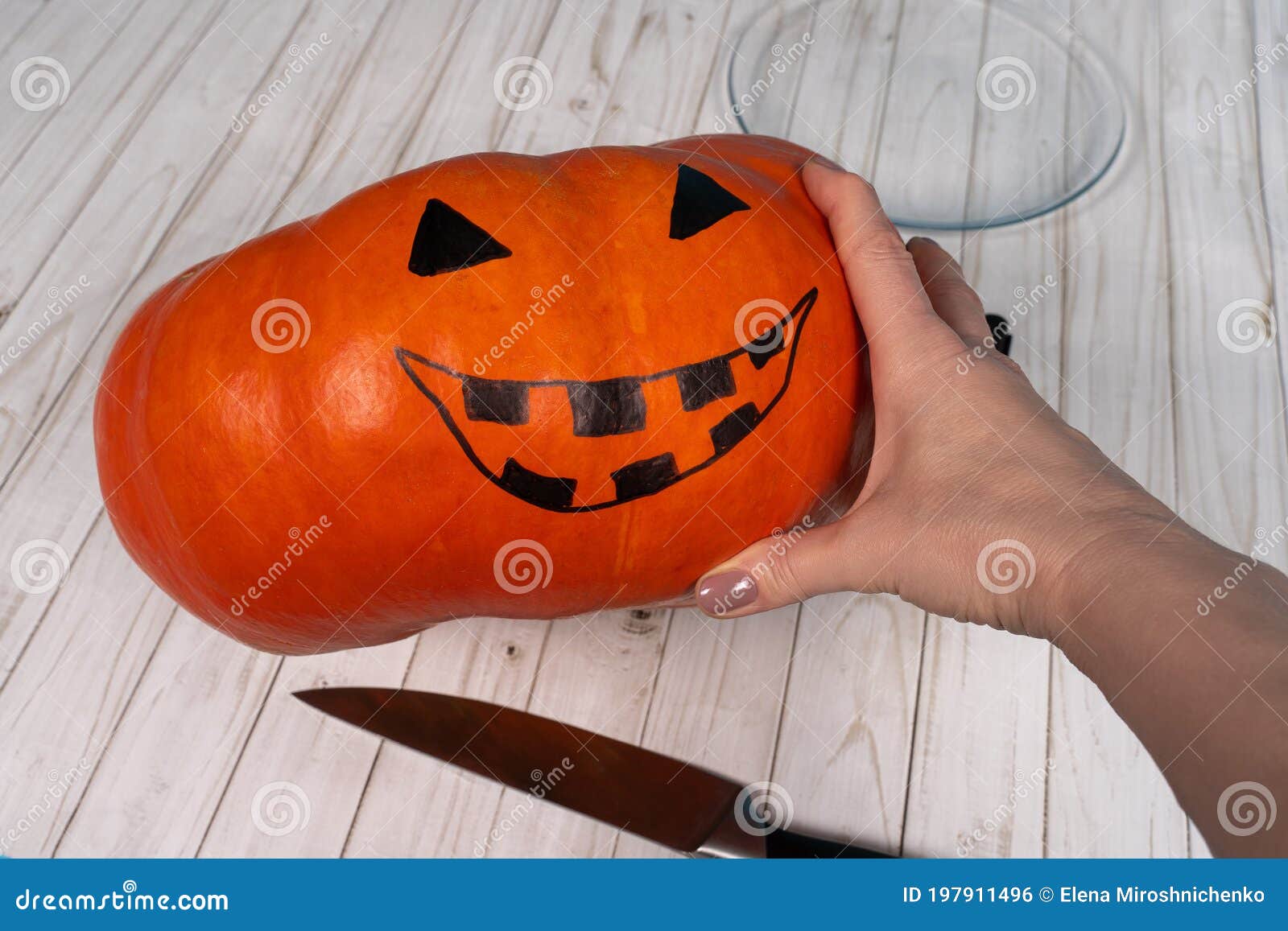Abóbora De Halloween Pelo Desenho À Mão. Olhos De Abóbora Para A