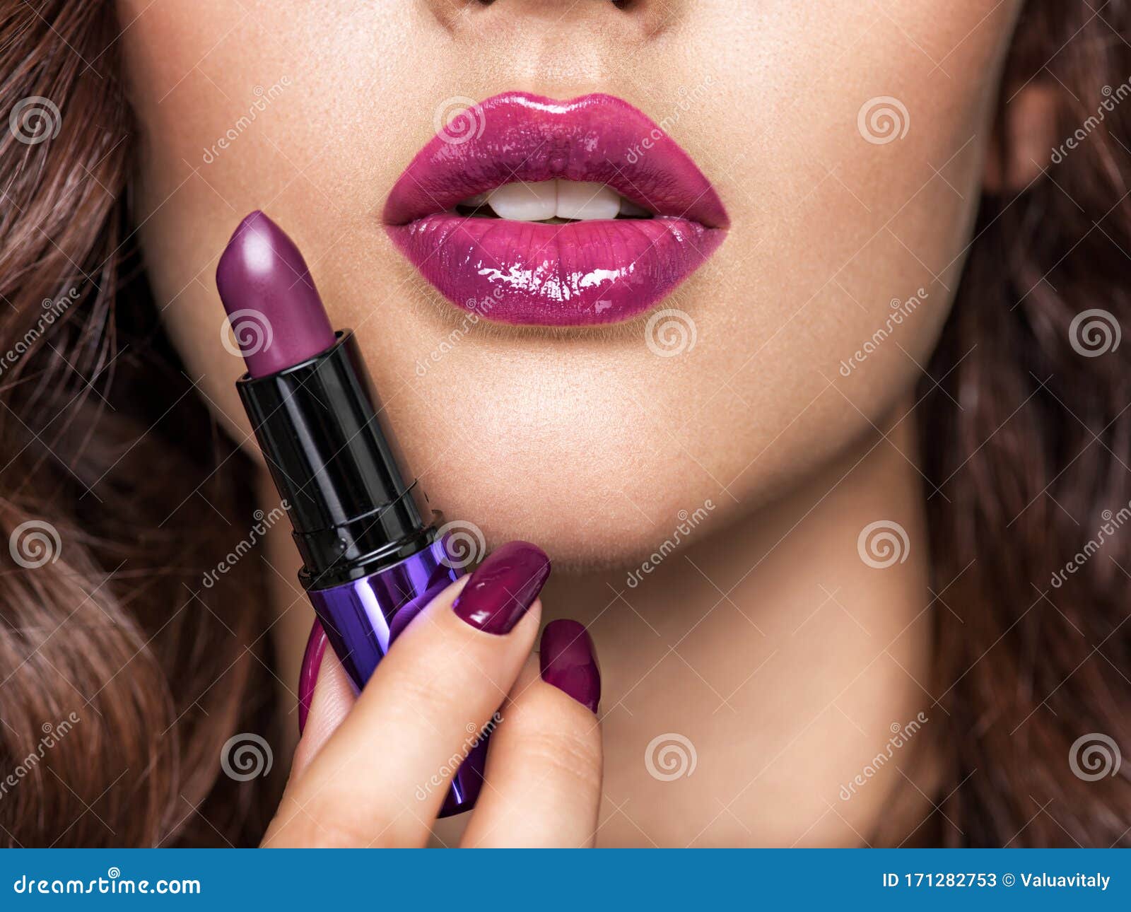 594 Lila Lippenstift Fotos Kostenlose Und Royalty Free Stock Fotos Von Dreamstime