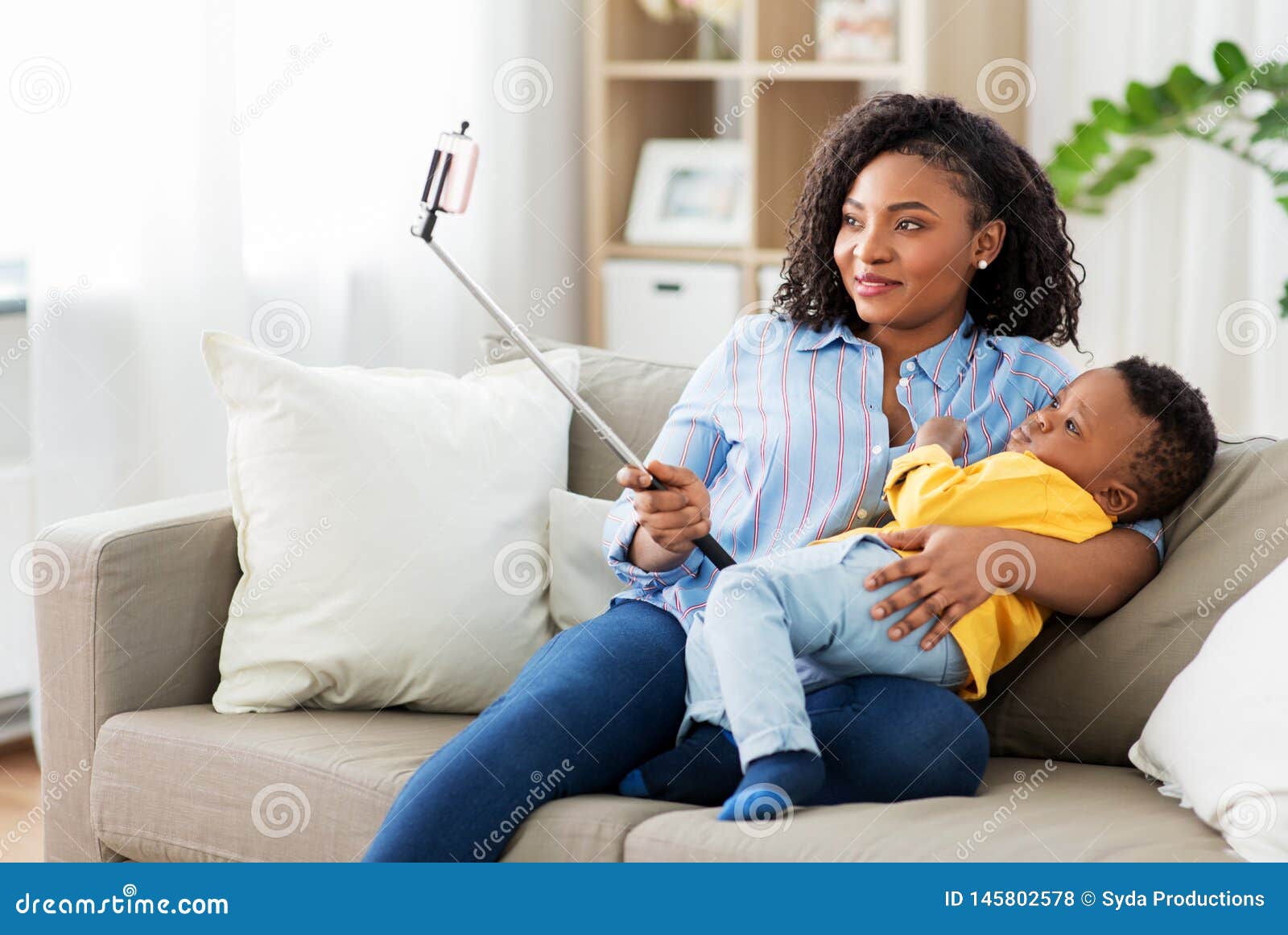 Maman Africaine Avec Le Bebe Photos Libres De Droits Et Gratuites De Dreamstime Maman Africaine Avec Le Bebe Photos Libres De Droits Et Gratuites De Dreamstime
