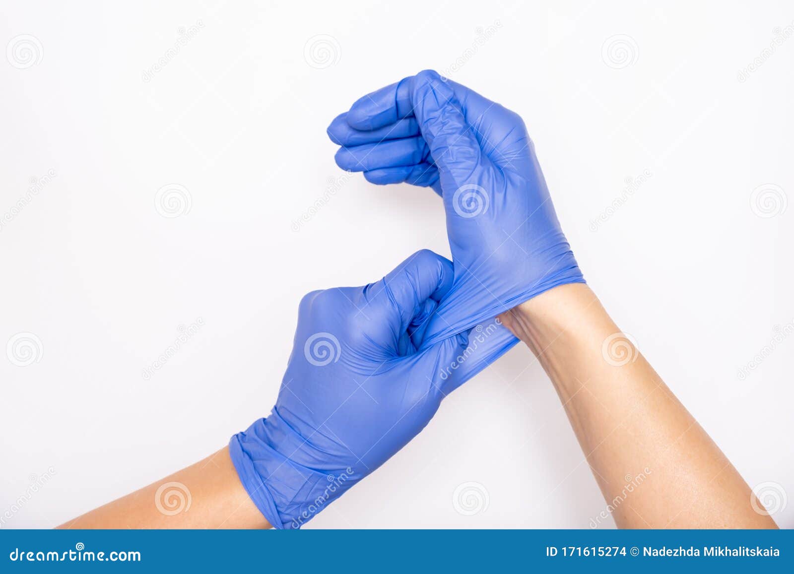 Médecin Ou Infirmier Portant Des Gants Chirurgicaux Nitrile Bleu