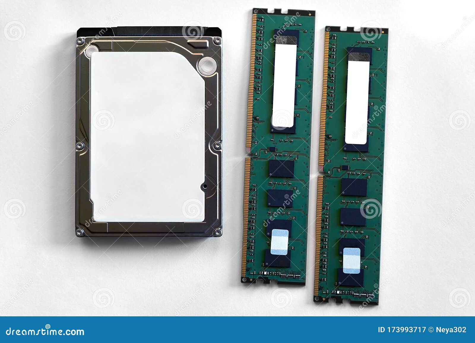 Módulos De Memoria Ddr4 Y El Disco Duro Del Ordenador Portátil Imagen de archivo - Imagen circuito, escritorio: 173993717