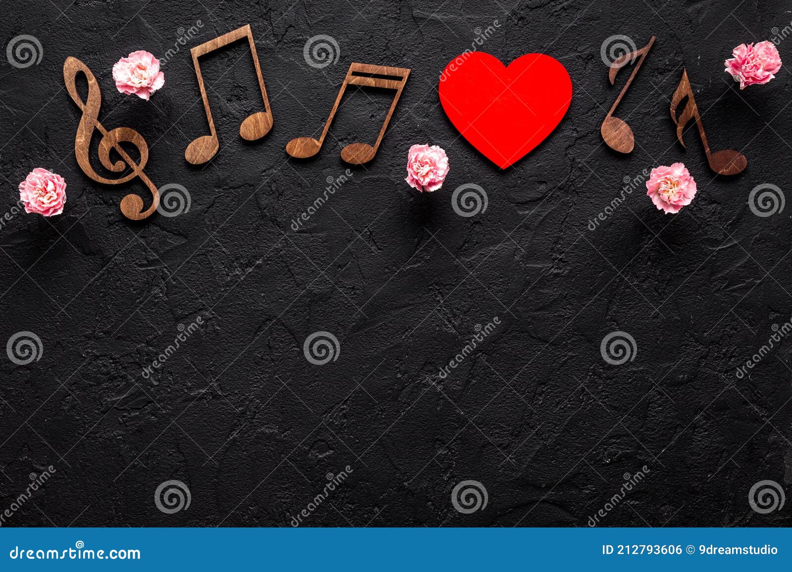 Musica Do Dia Dos Namorados Com Notas E Flores Cancoes De Amor Foto De Stock Imagem De Clave Valentinas 212793606