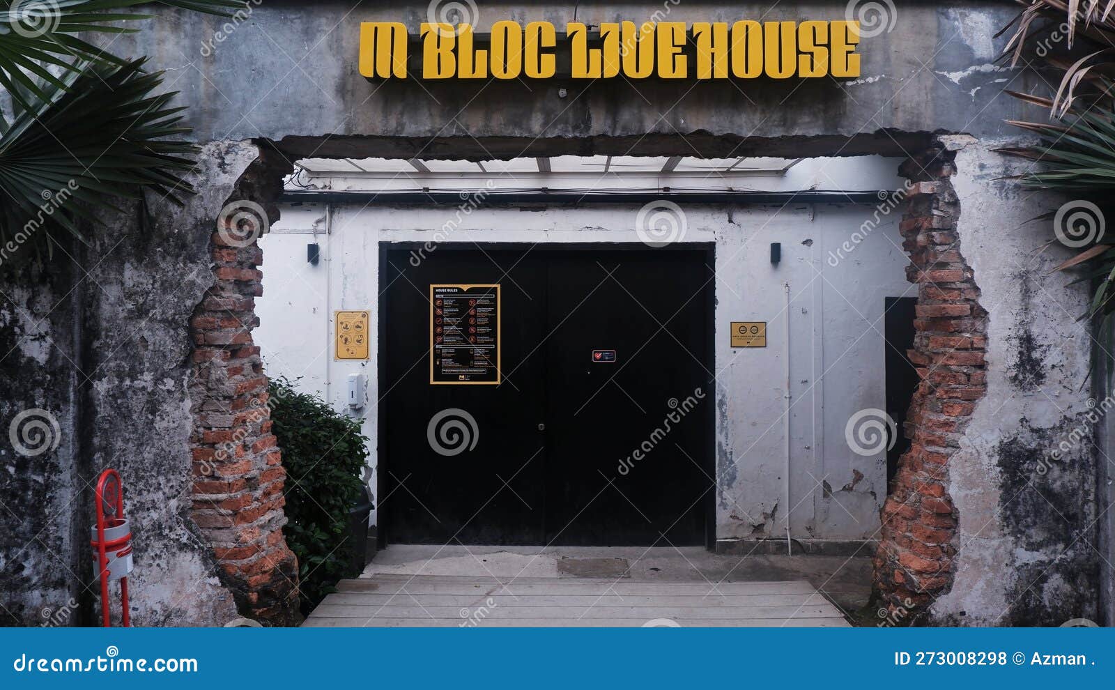 Bloc House