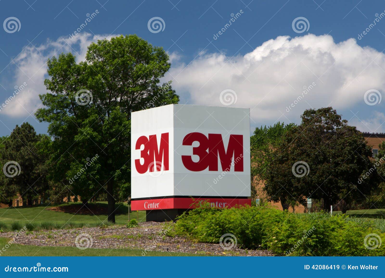 3M Corporate Headquarters Building Editorial Stock Image - Image of