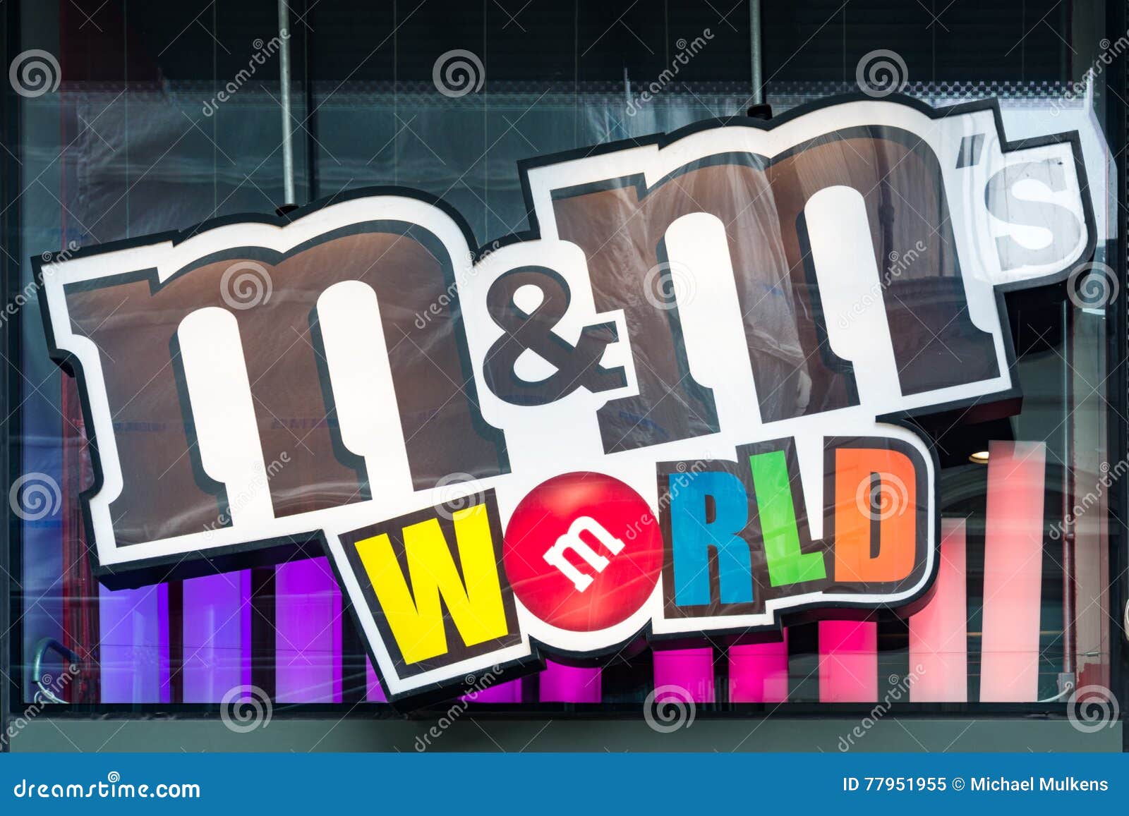 M&M s World Store editorial image. Image of britain - 77951955