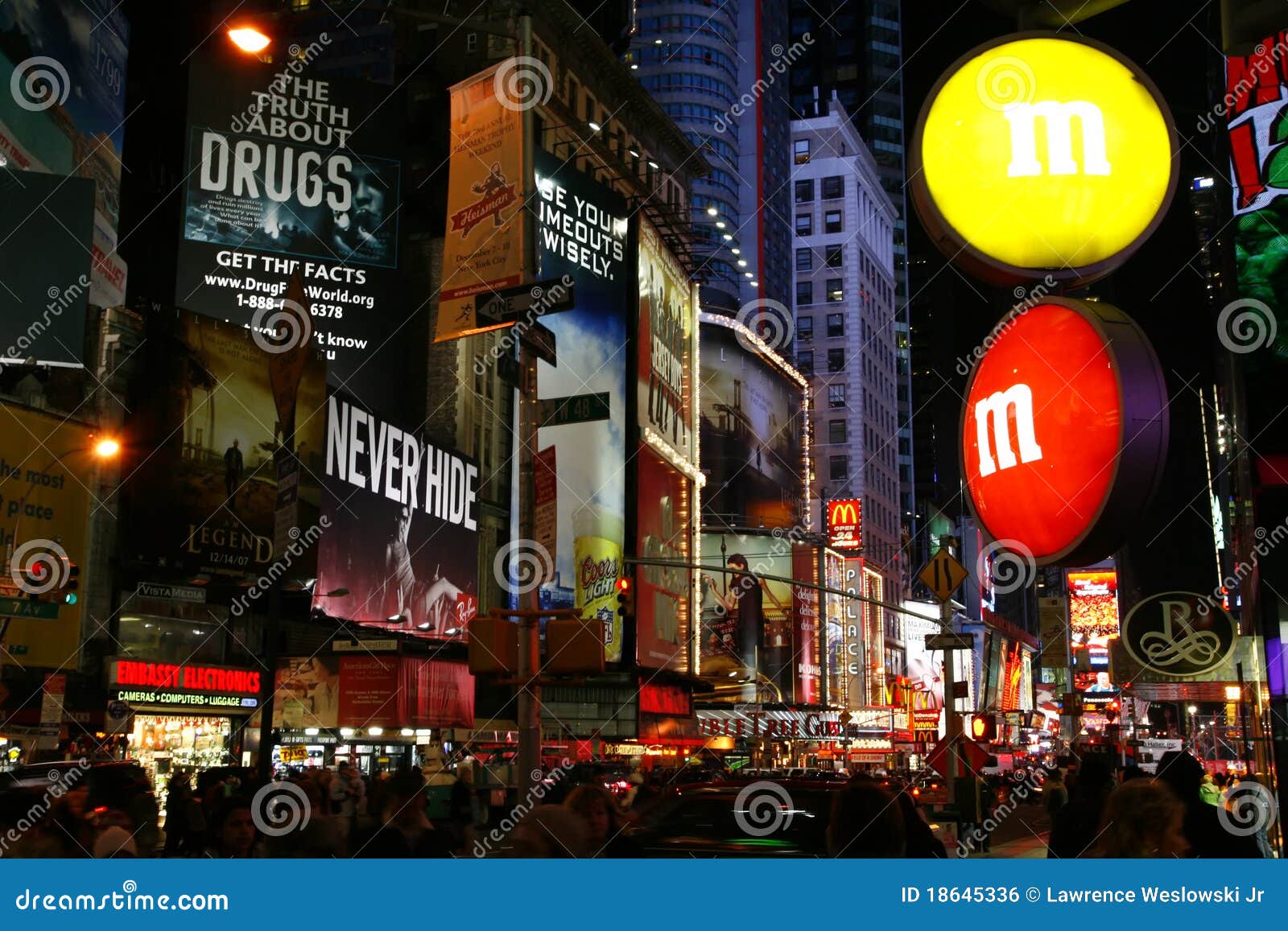 M&M Store Times Square New York City Editorial Photo - Image: 18645336