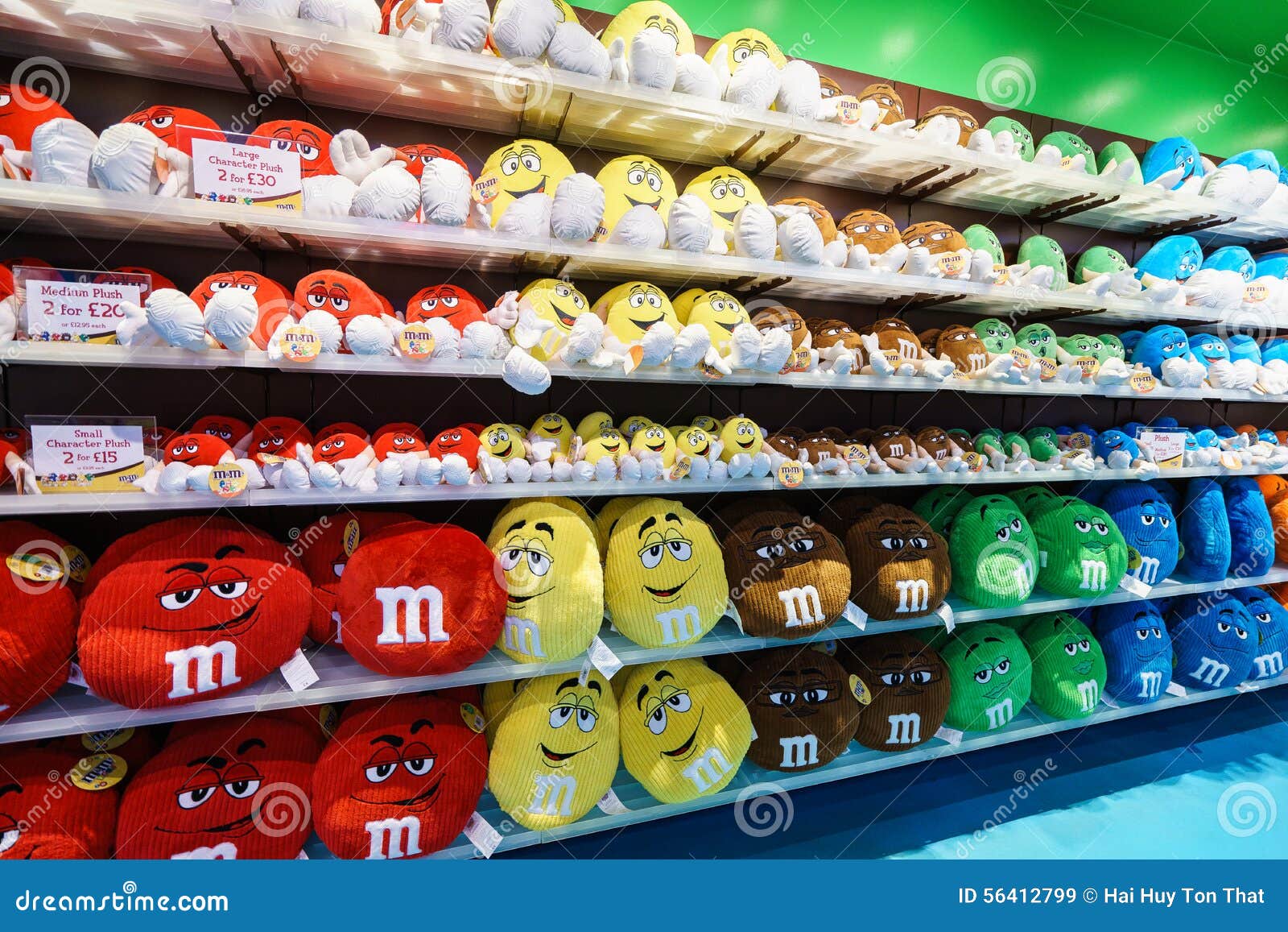 M Ms World Store Editorial Stock Image Image Of Candy