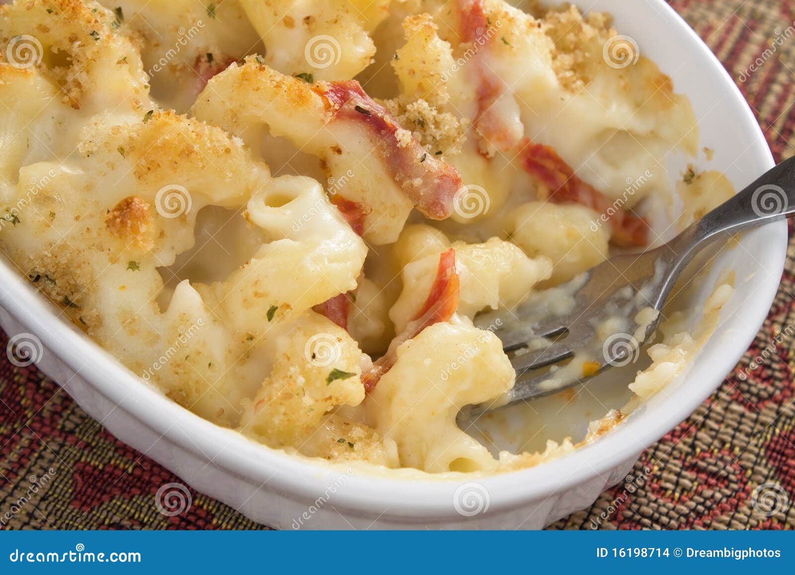 Mac y queso del tomate foto de archivo. Imagen de miga 16198714