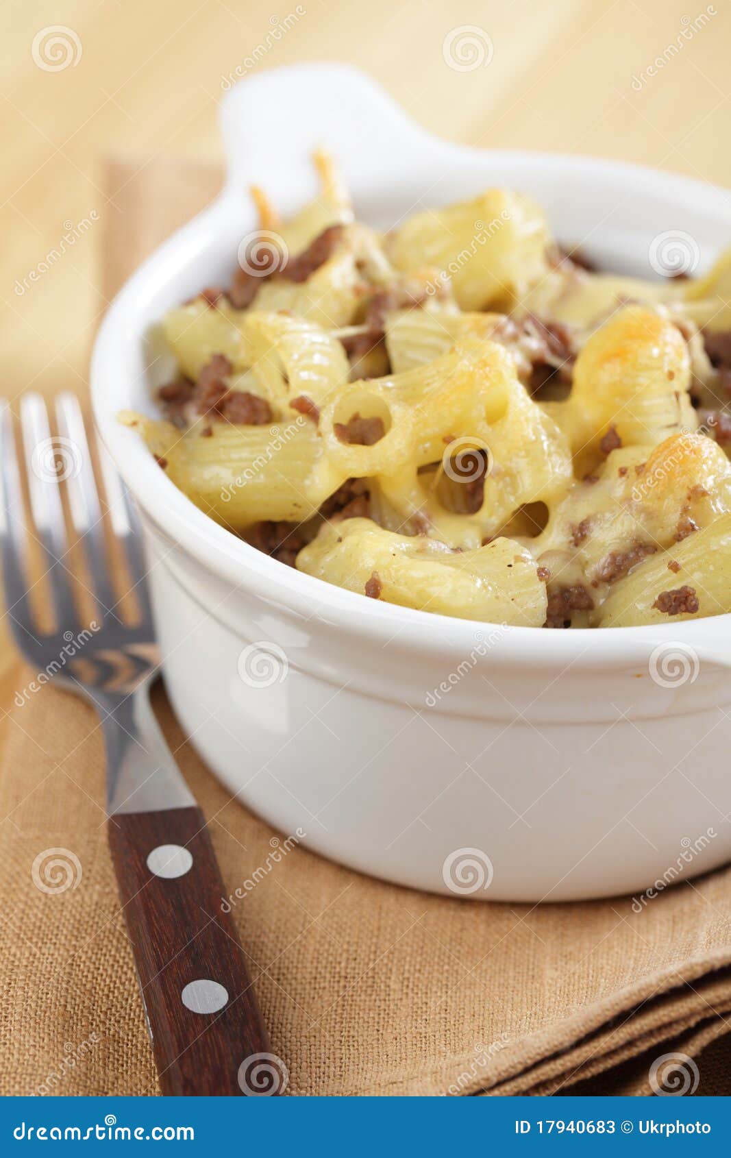 Macaroni and Cheese with Ground Beef Stock Image - Image of casserole