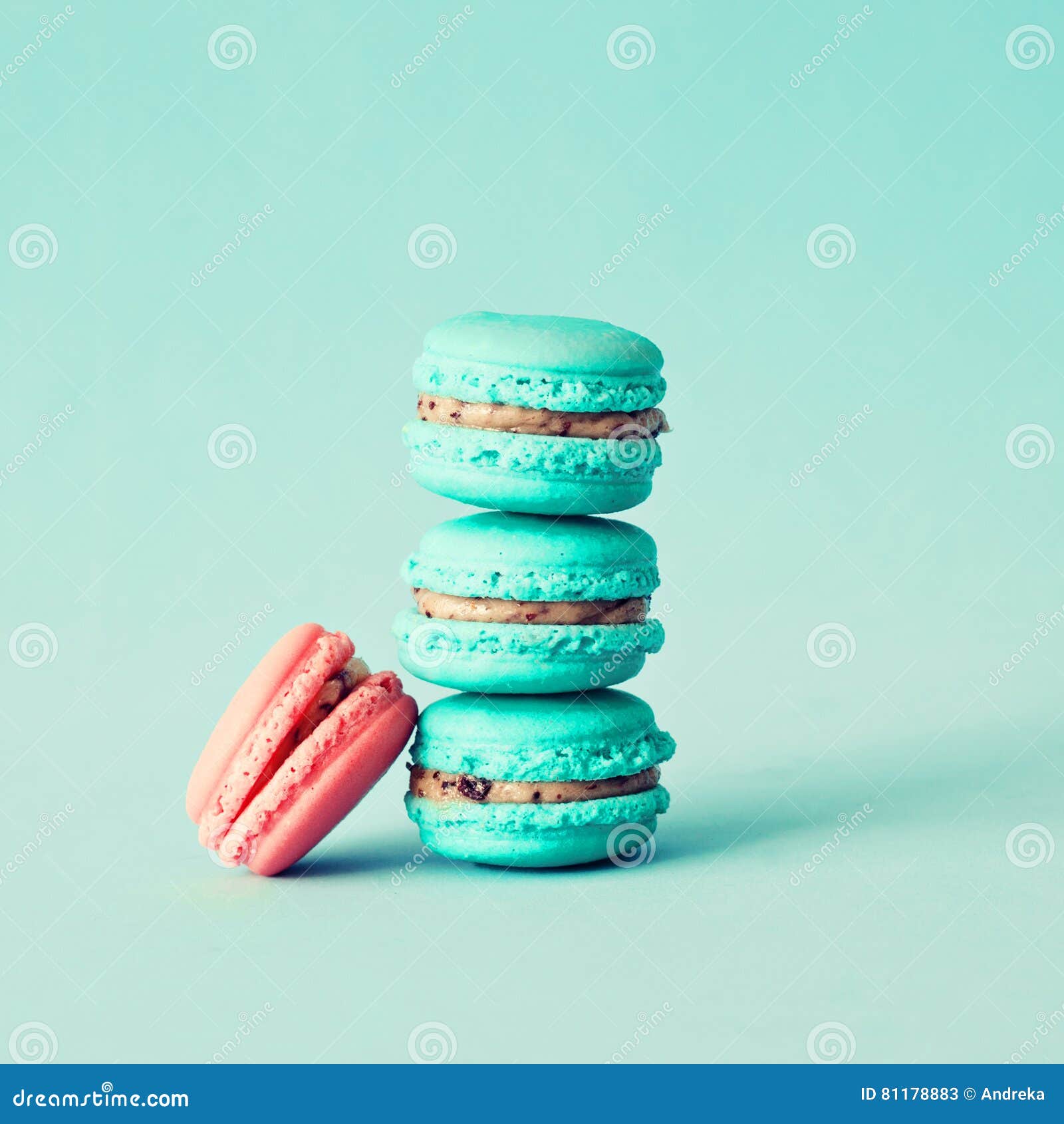 Macarons franceses pasteis imagem de stock. Imagem de foto 81178883