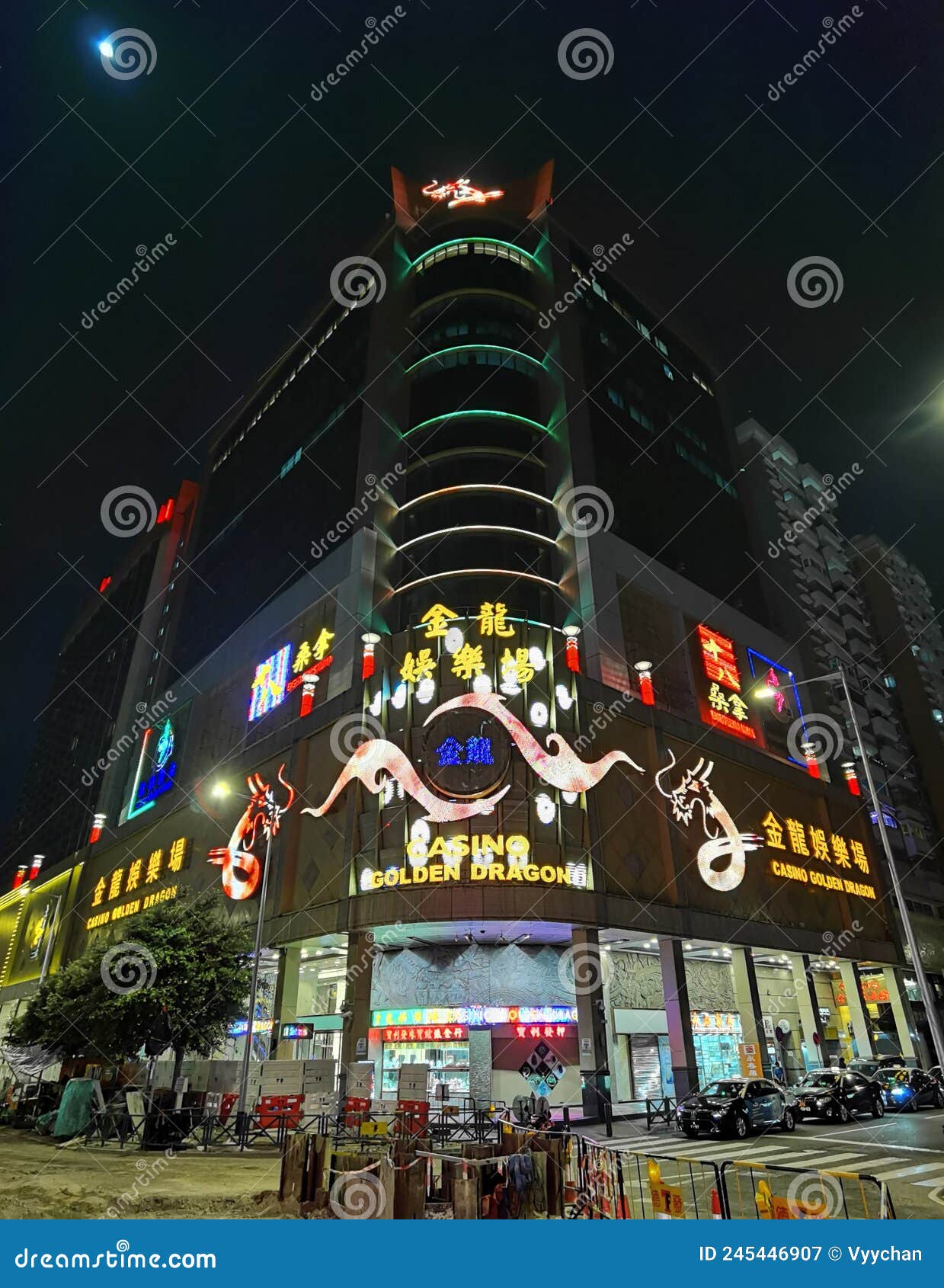 Macau Golden Dragon Slots Casinos De Casinos De Casinos De Satélites  Casinos Arquitetônicos Iluminação Noturna Neon Sinônimo Macao Imagem de  Stock Editorial - Imagem de dourado, arena: 245443354