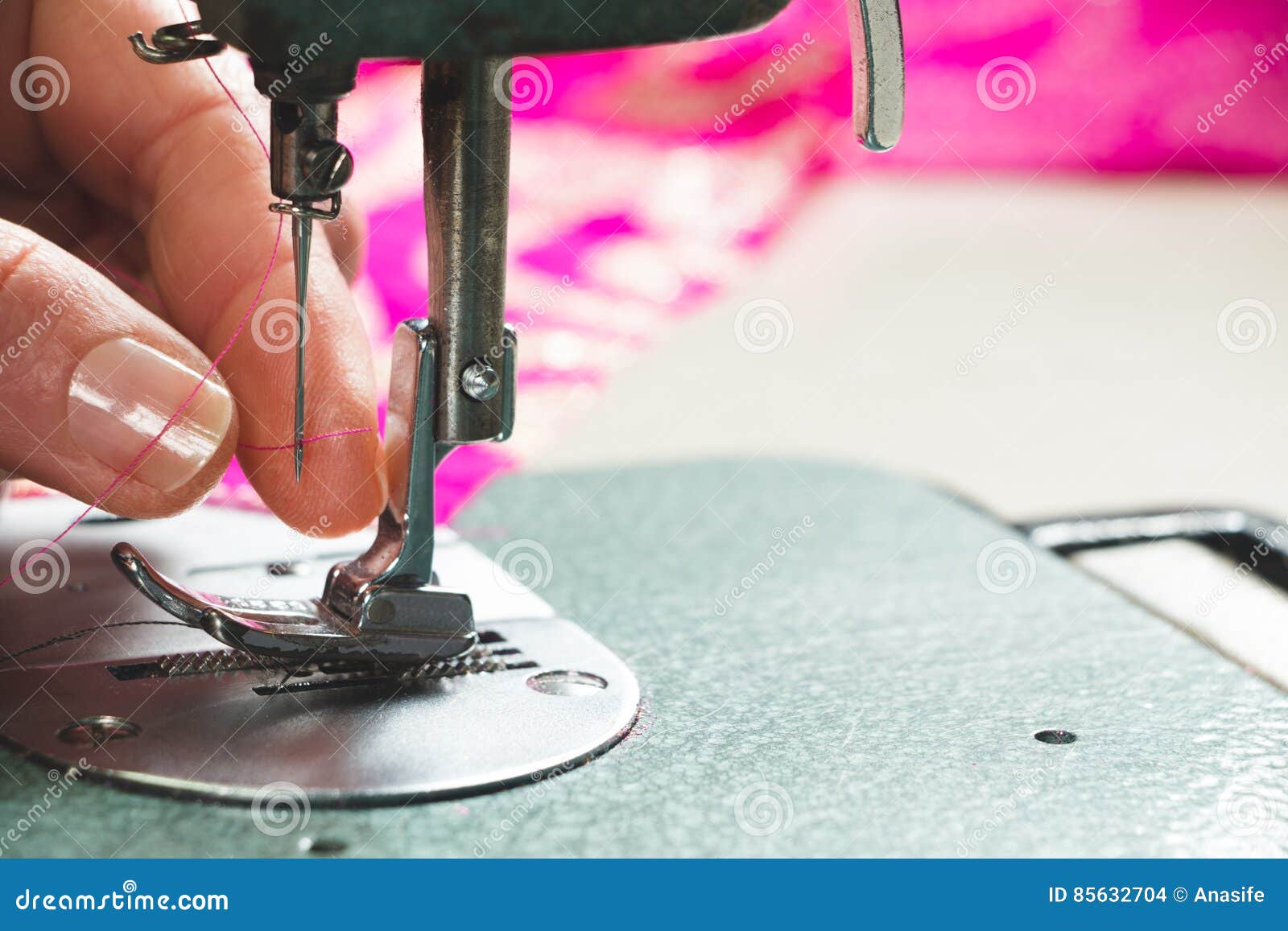 Strumento Per Riparazione Pneumatici - Rullo Per Applicare Toppe Su Camera D'Aria - Con Manico In Legno - Versione Media - Foto 3