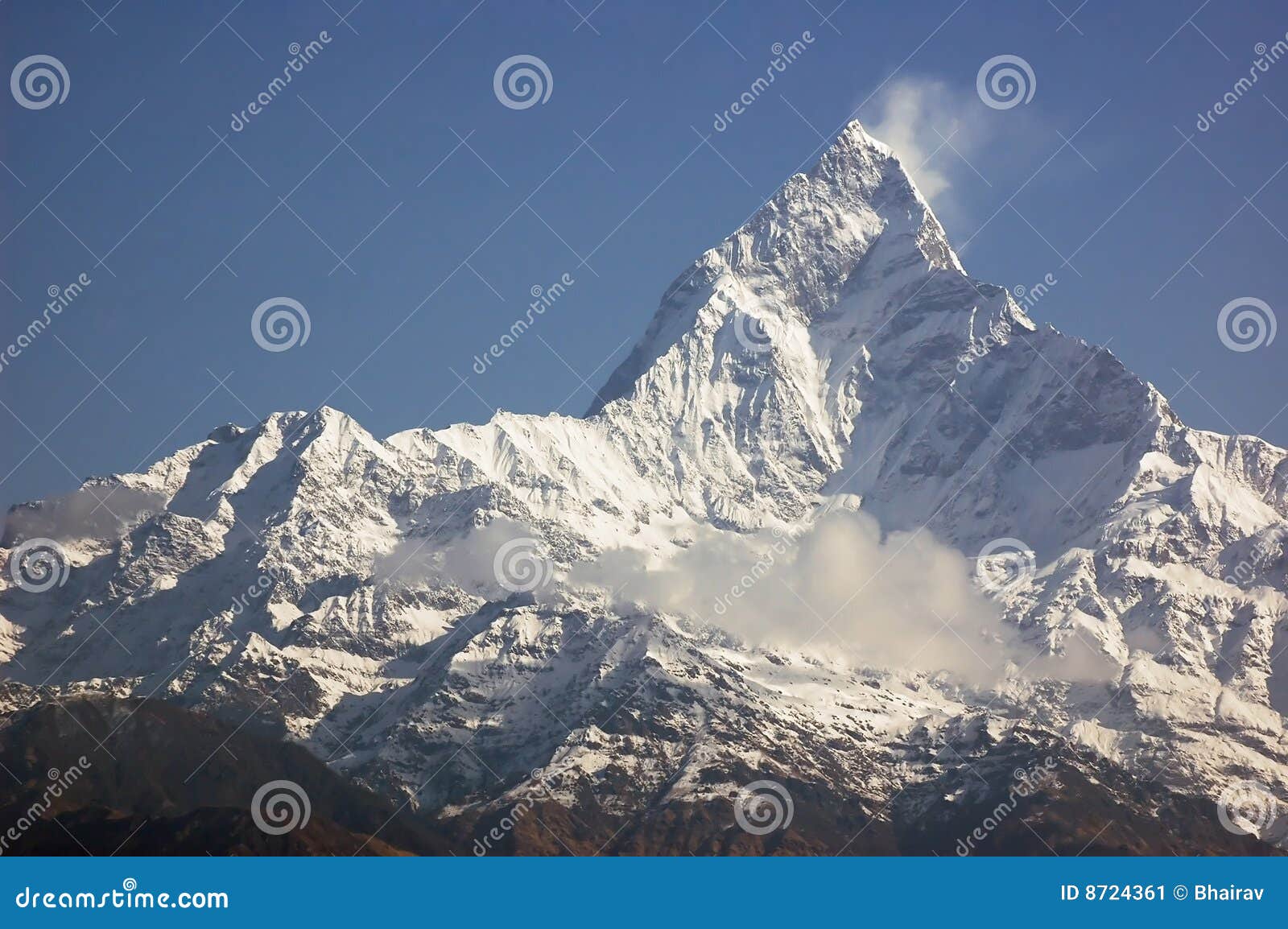 machapuchare - majestic mountain peak in himalaya.