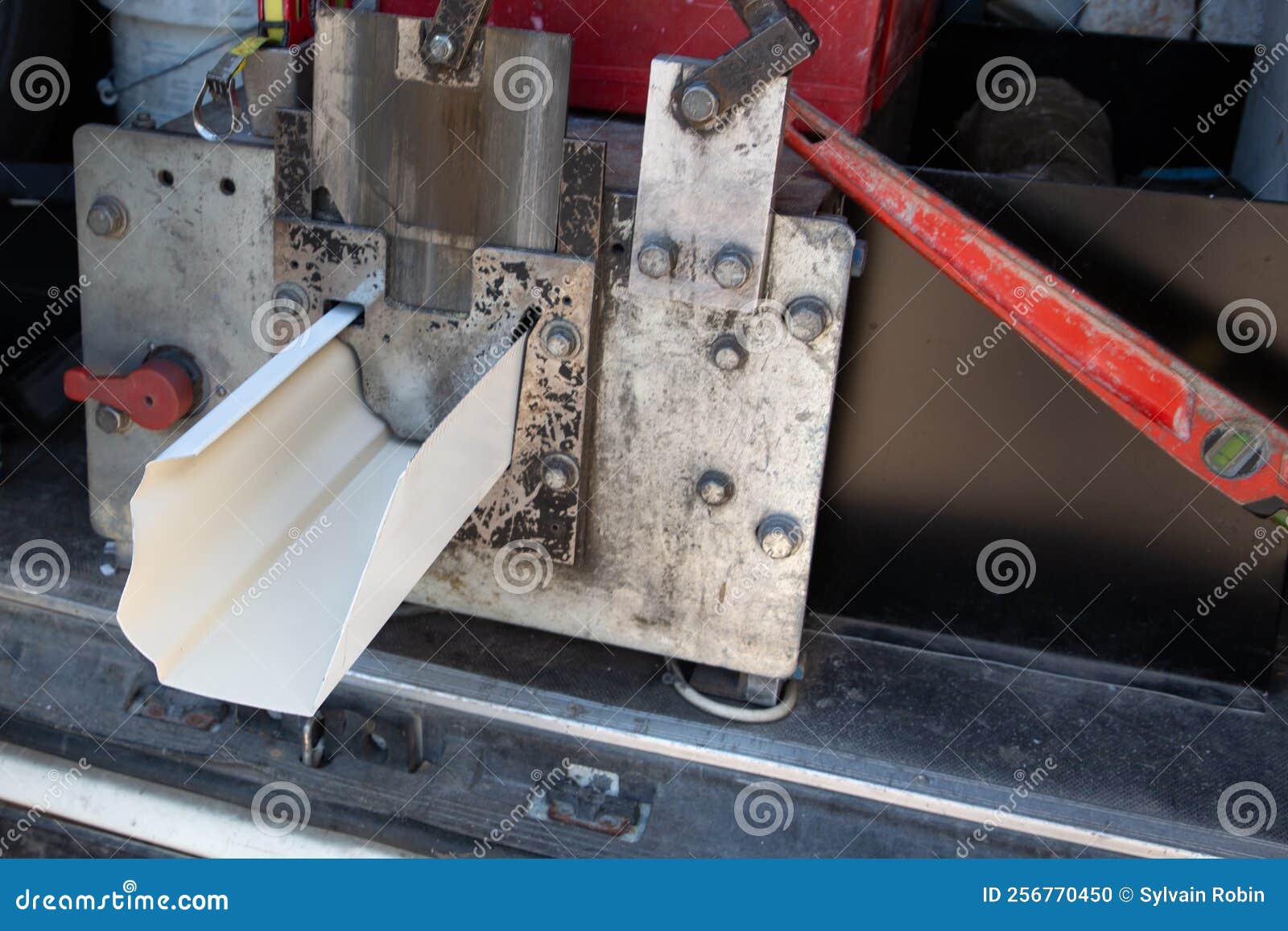 Machine for Forming Aluminum Gutters Rain Gutter in Vehicle