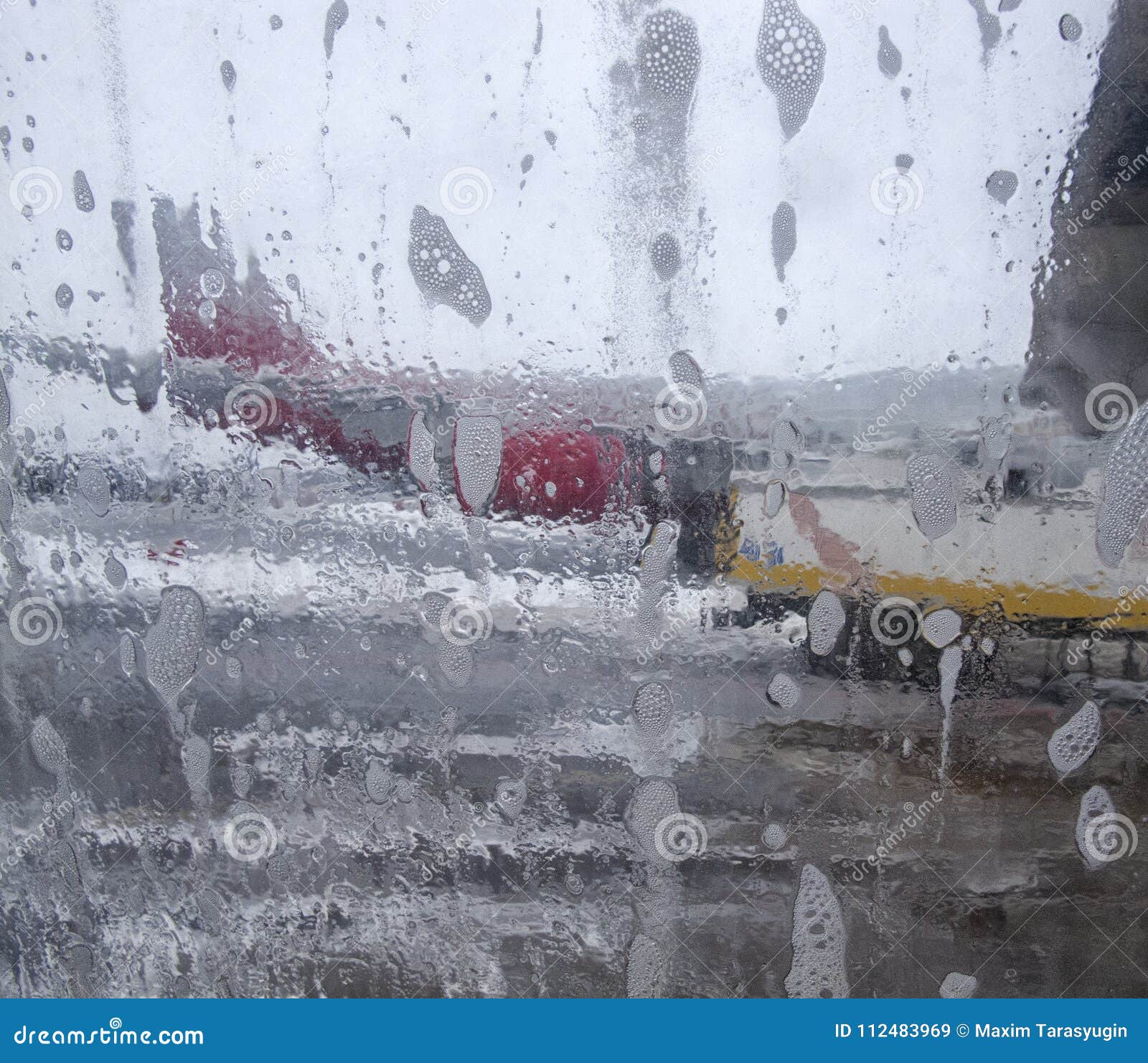 Deicer for Airplanes, Deicing an Aircraft Wing Stock Image Image of people, glycol 112483969