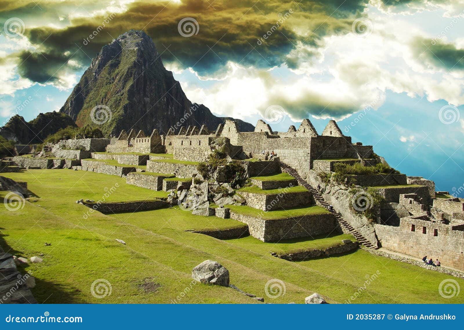 A Luz Da Madrugada Em Machu Picchu Ilustração Stock - Ilustração de calmo,  noite: 274376286