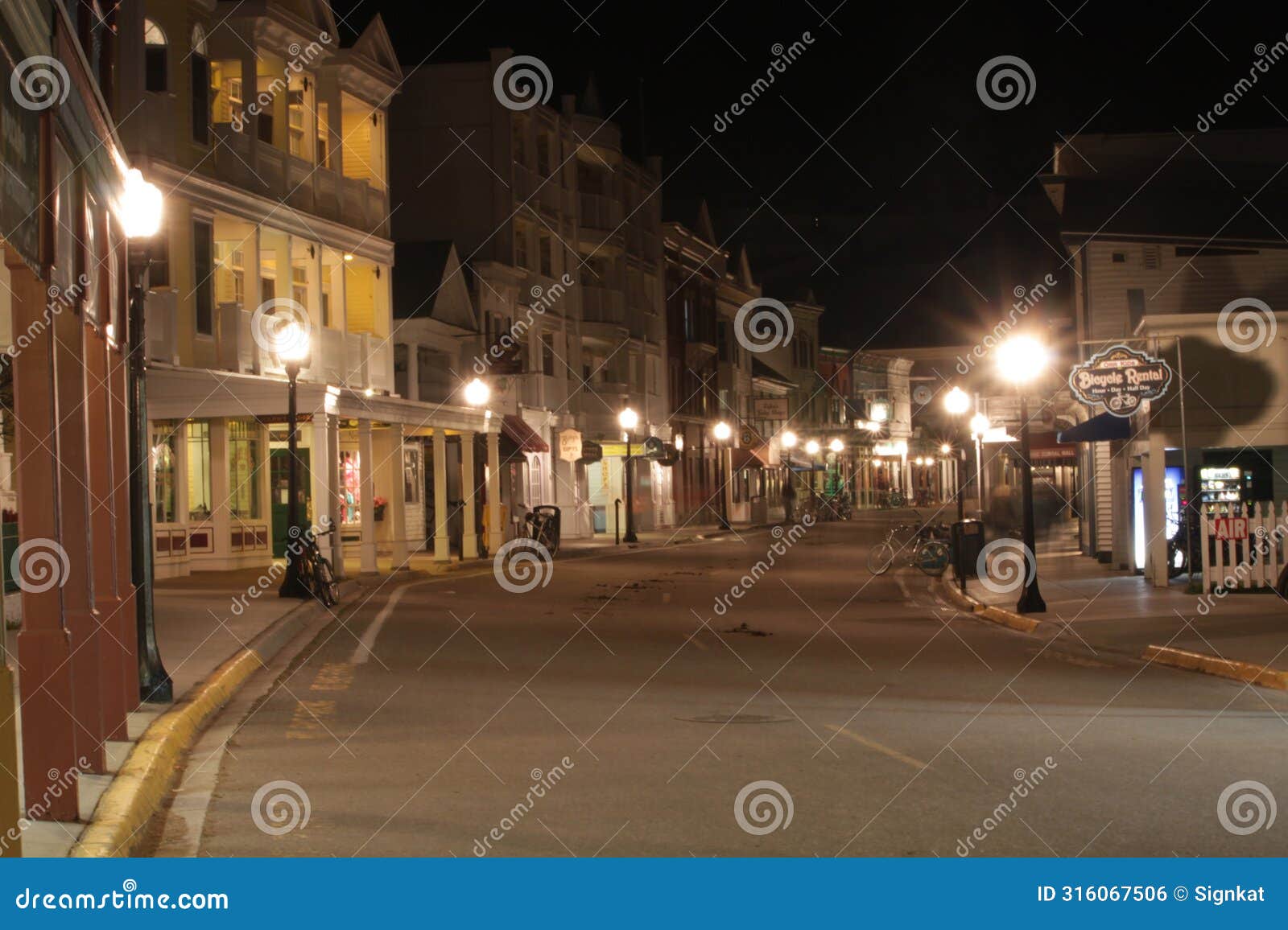 mackinac island michigan main street at night