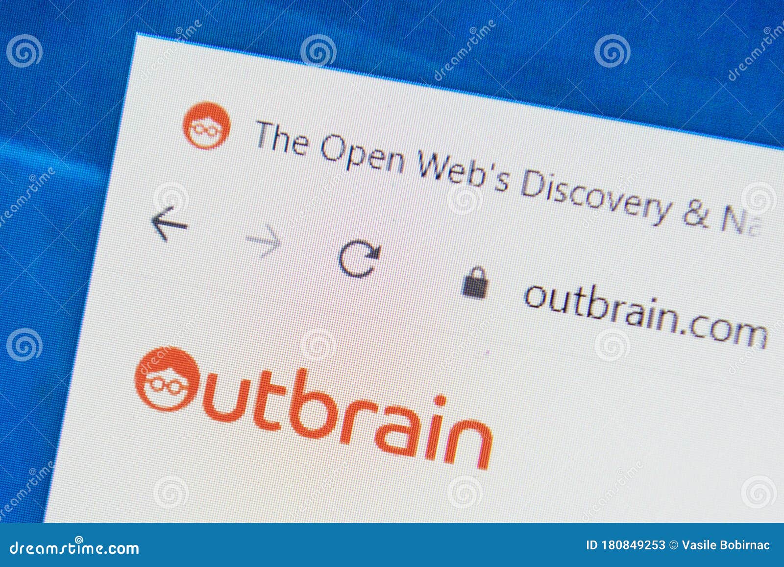 macro-image-outbrain-com-homepage-loaded-screen-web-browser-outbrain-com-web-site-selective-focus-180849253.jpg