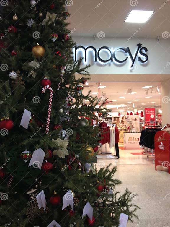 MACY S CHRISTMAS SALE editorial image. Image of tree 48045925
