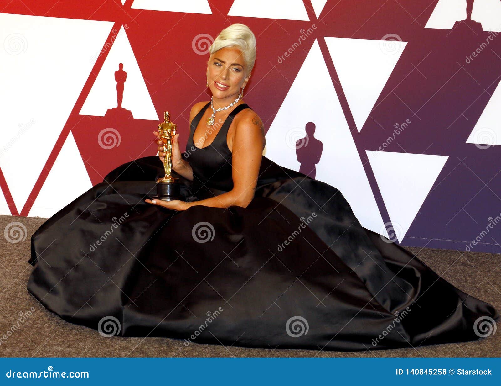 Madame Gaga chez quatre-vingt-onzième Academy Awards annuel - pièce de gagnants tenue à Hollywood et des montagnes à Los Angeles, Etats-Unis le 24 février 2019