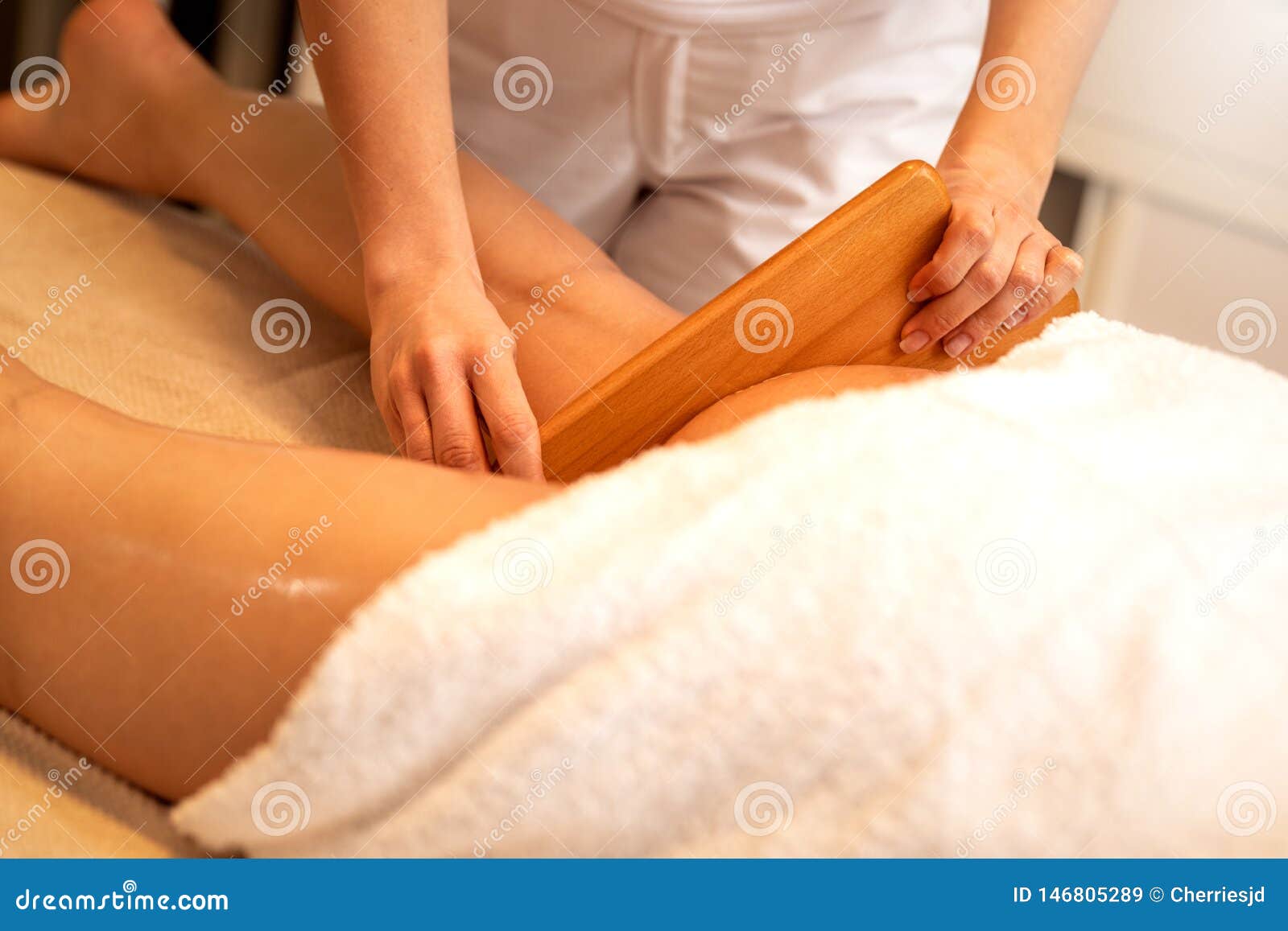 maderotherapy - anti cellulite massage
