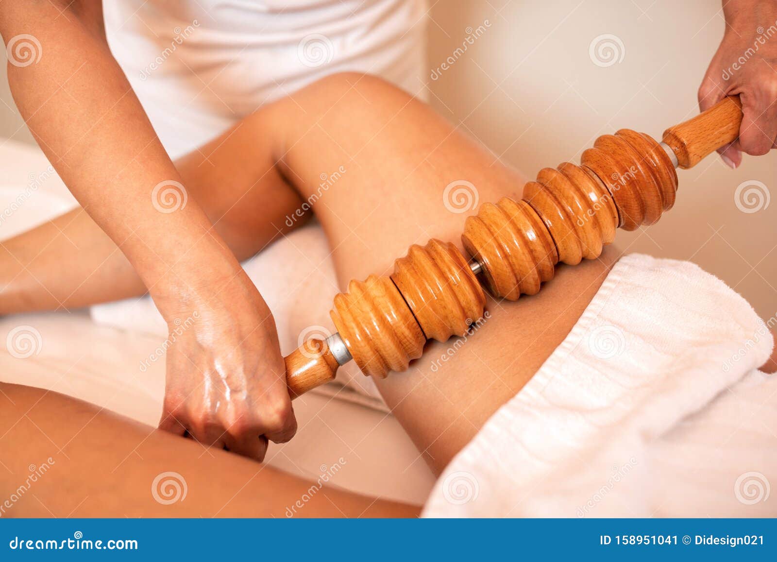 maderotherapy with a wooden roller